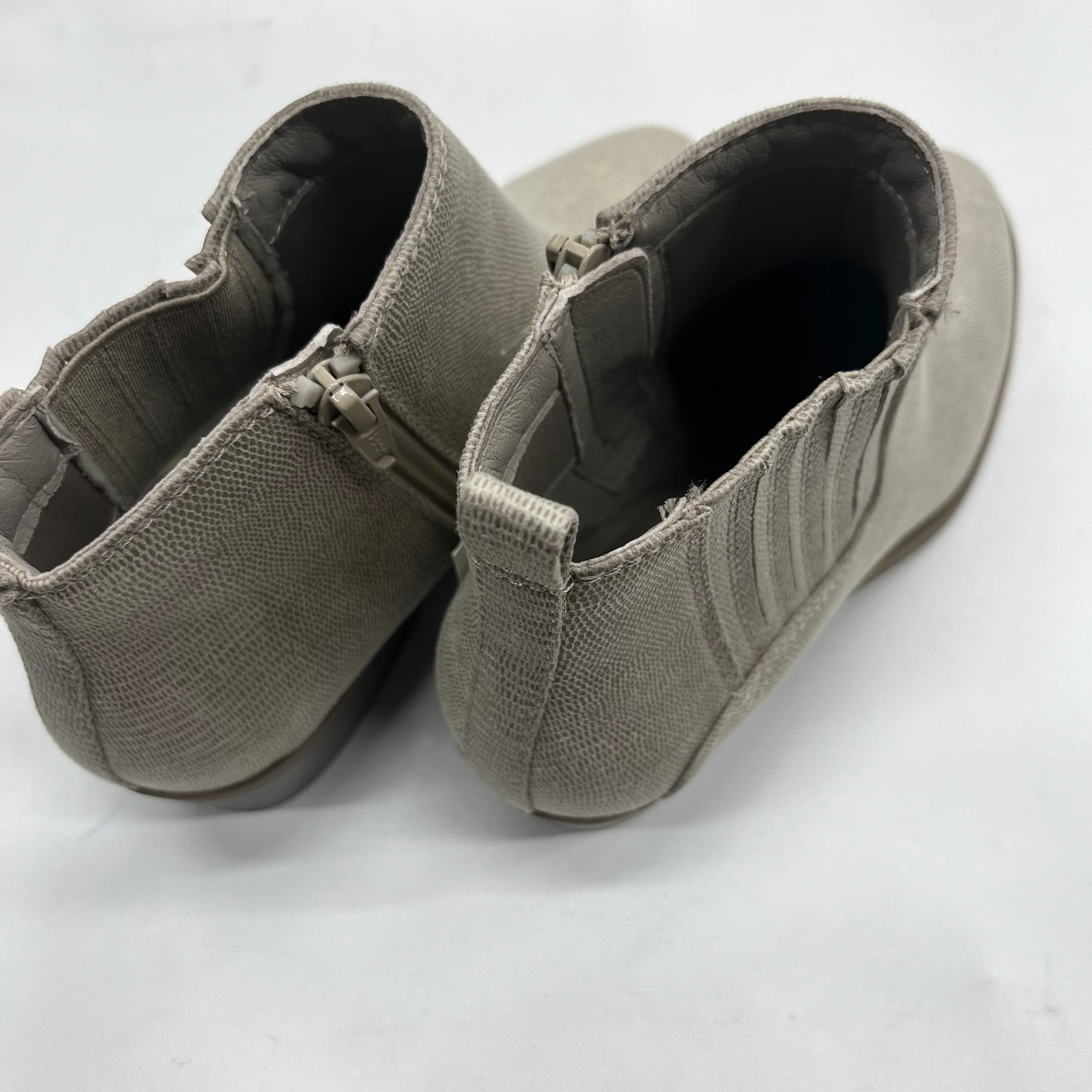 Boots Ankle Heels By Clothes Mentor  Size: 8.5 - Image 3