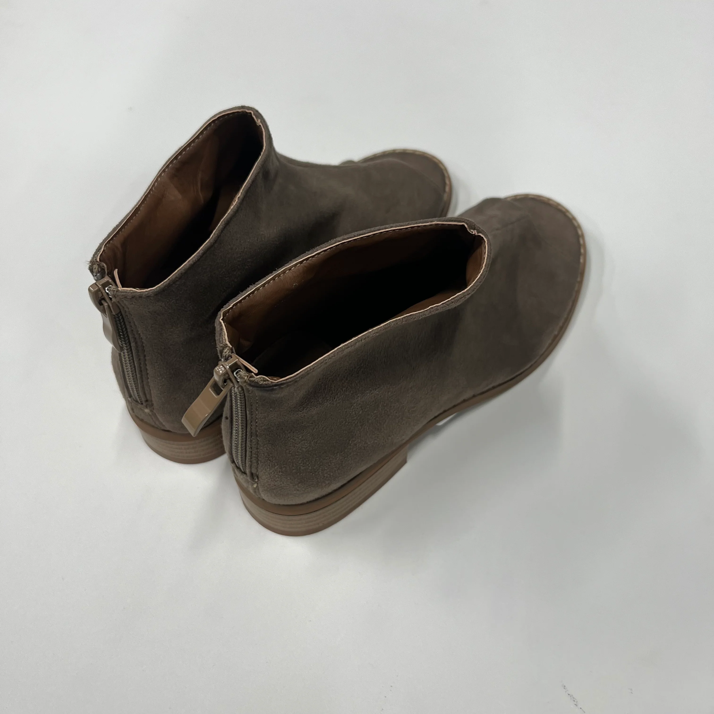 Boots Ankle Flats By JC NEW  Size: 7 - Image 3