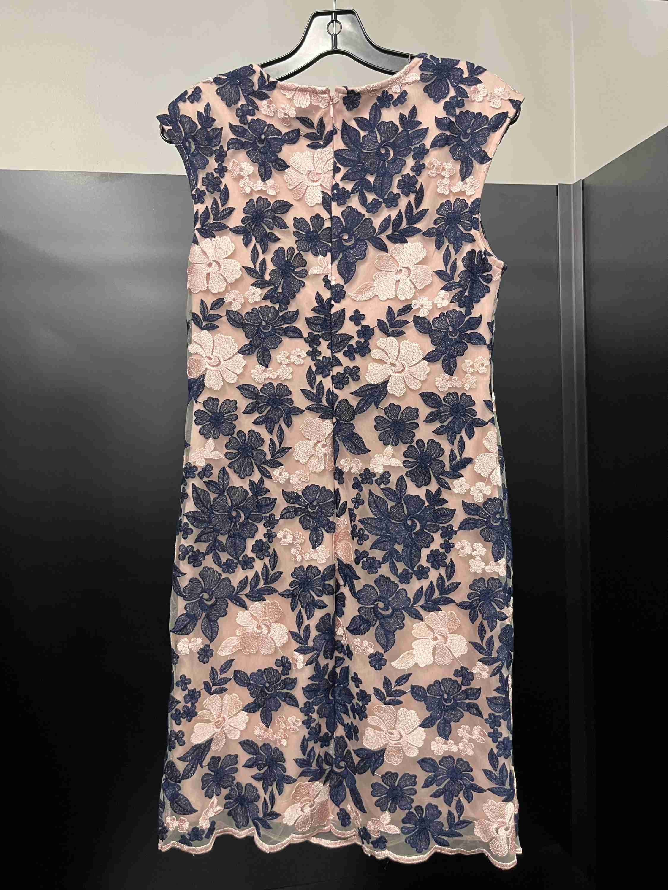 Dress Party Midi By Dr Collection  Size: M - Image 2