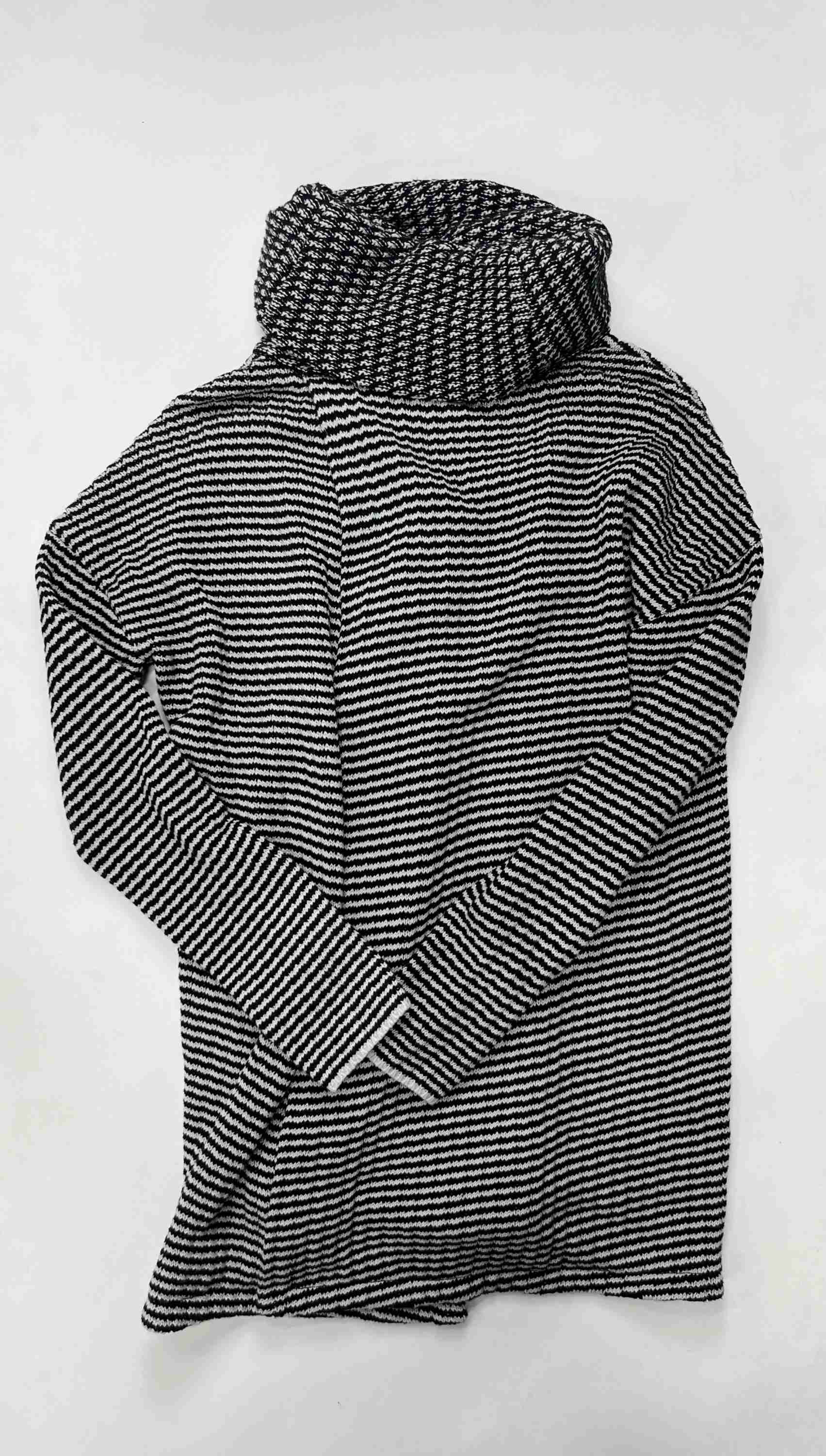 Sweater By Cabi  Size: S - Image 2