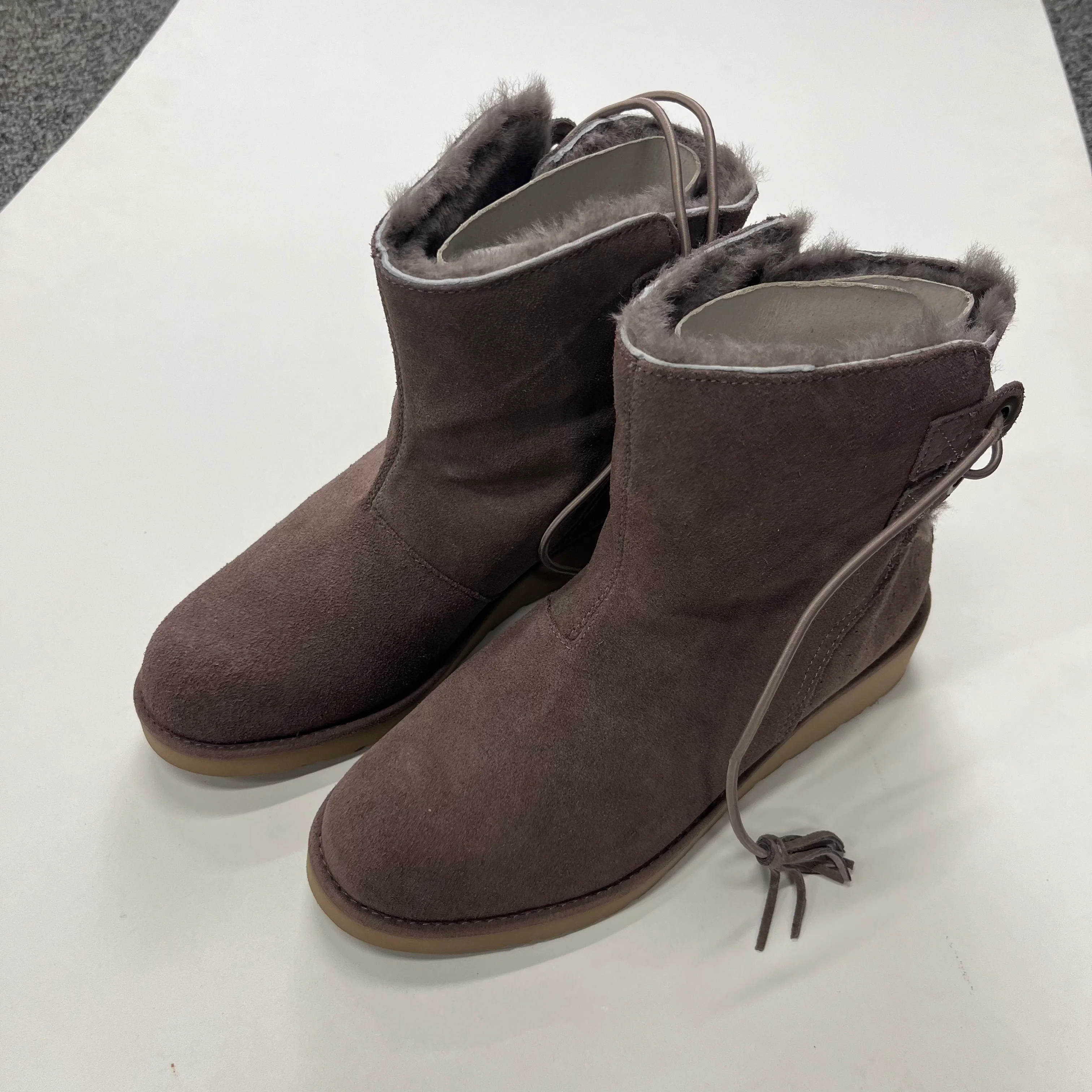 Boots Ankle Flats By Koolaburra By Ugg  Size: 7.5 - Image 2