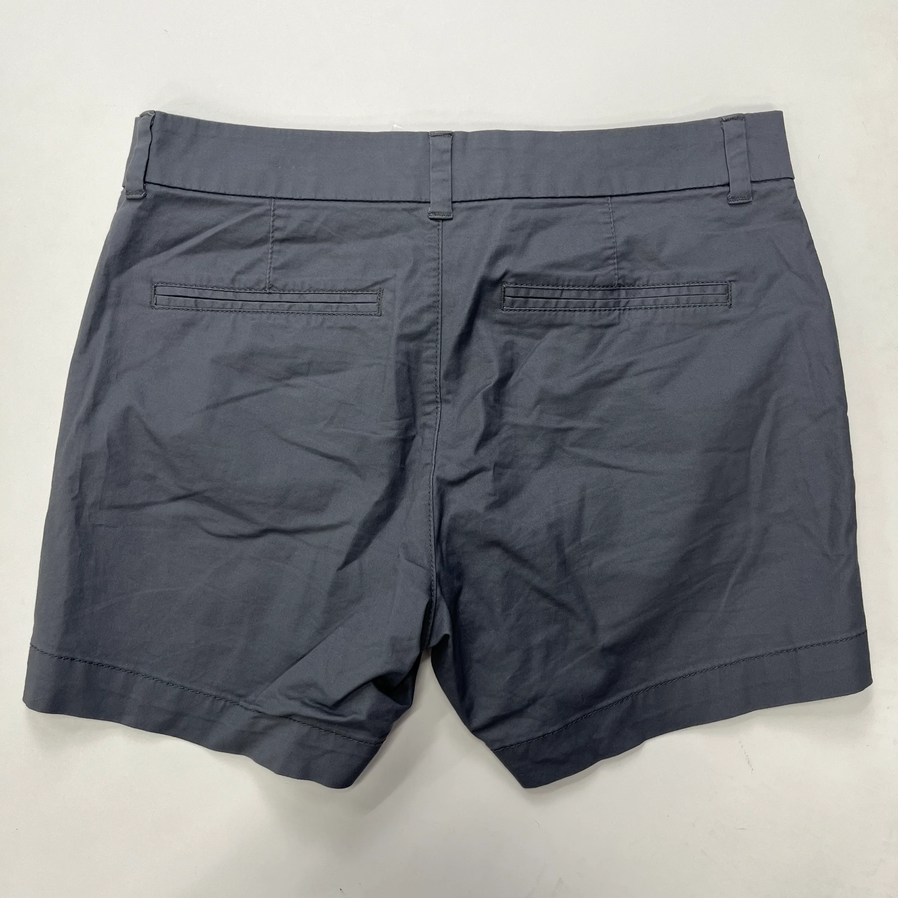 Grey Shorts Old Navy, Size 6 - Image 2