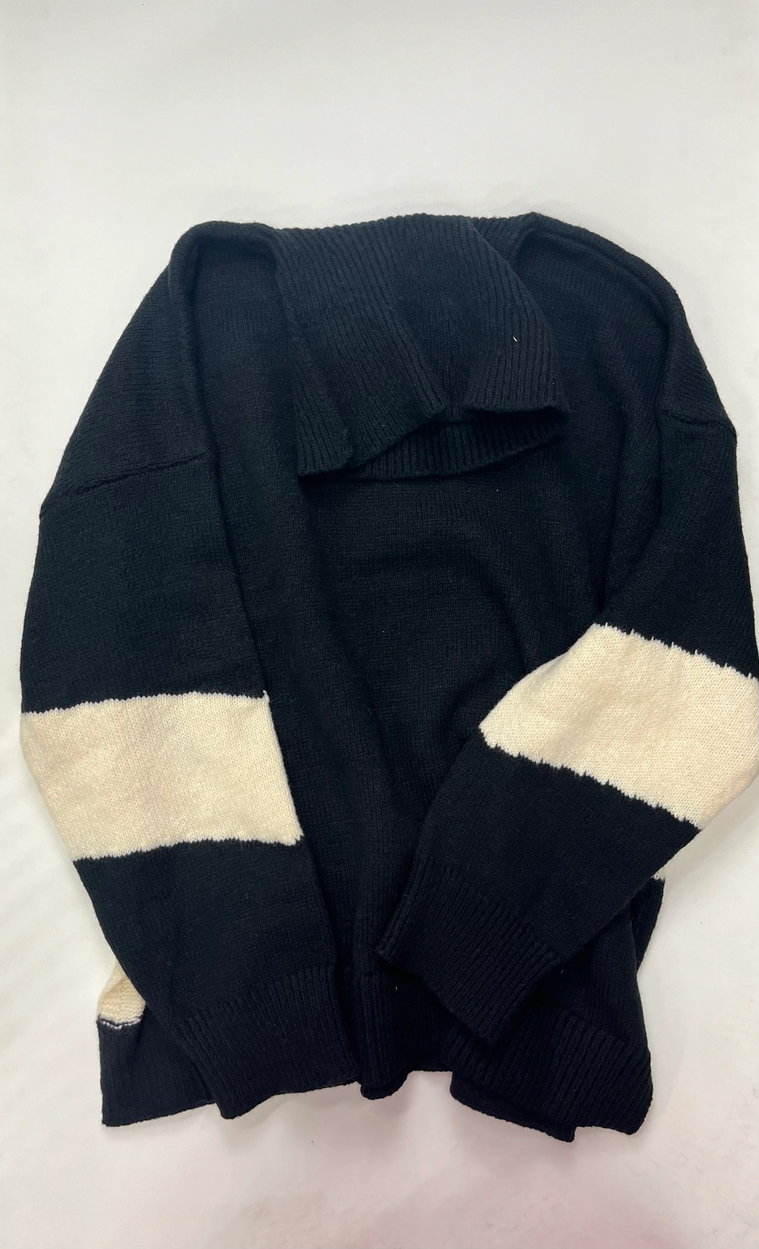 Black Sweater Simple NWT, Size 1x - Image 2