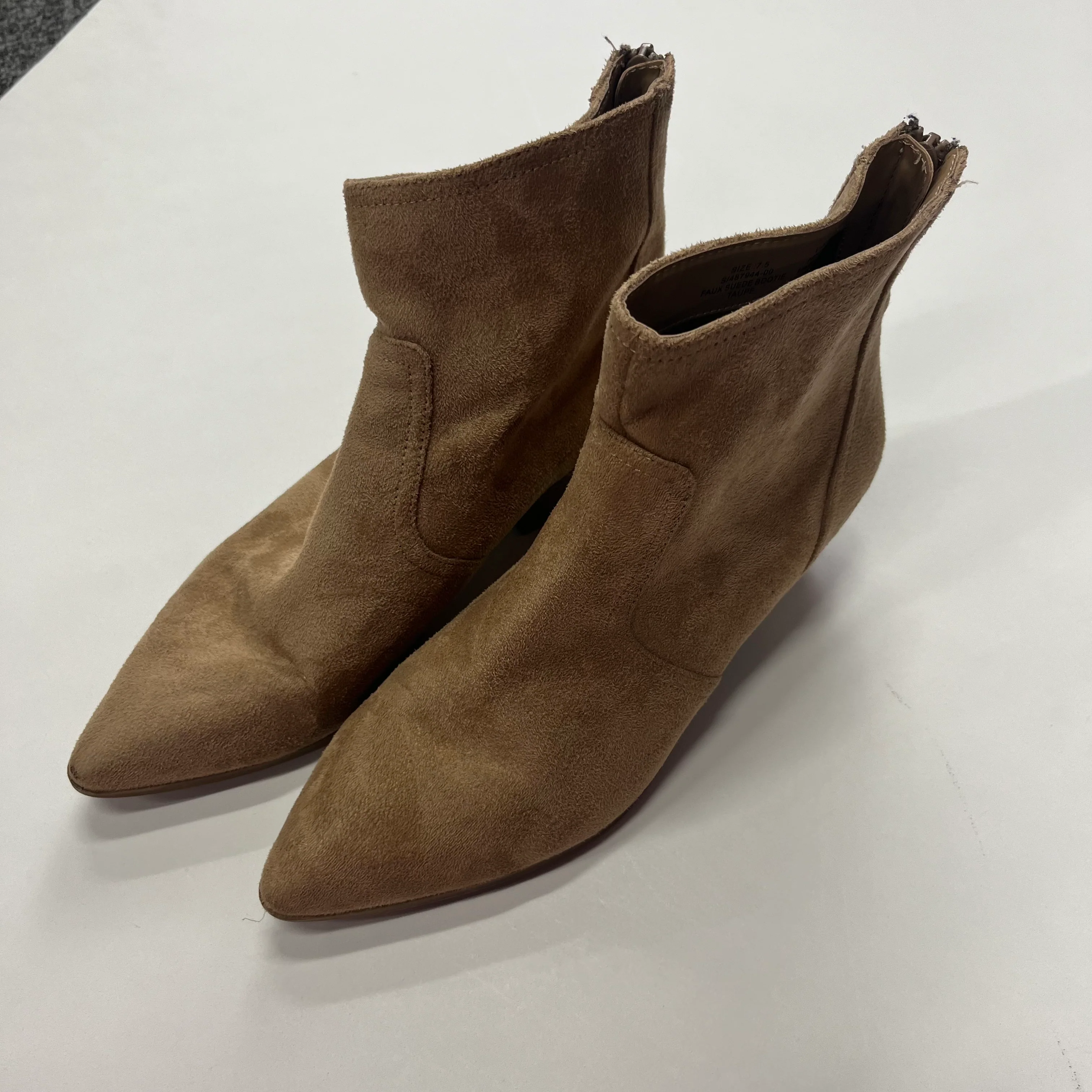 Tan Boots Ankle Heels Banana Republic O, Size 7.5 - Image 2