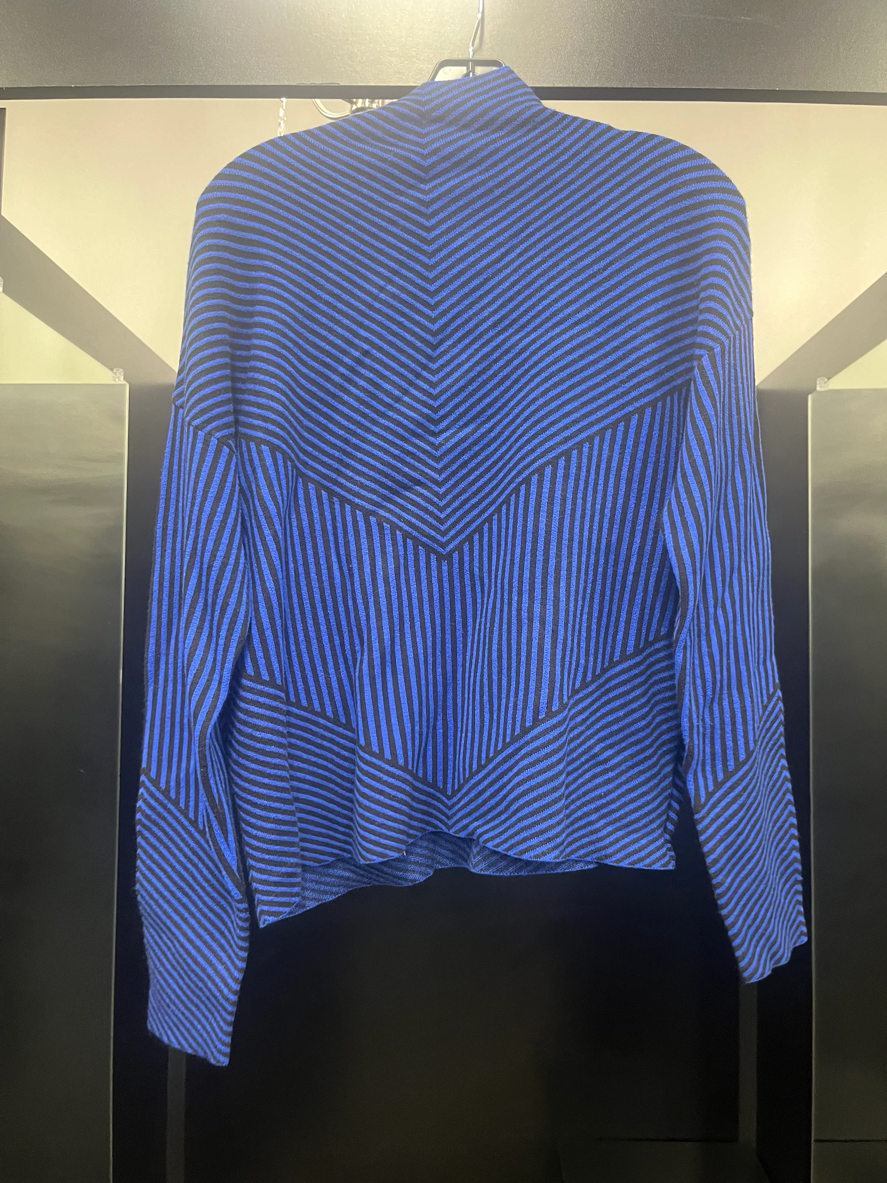 Sweater By Tahari In Blue Black, Size: L - Image 2
