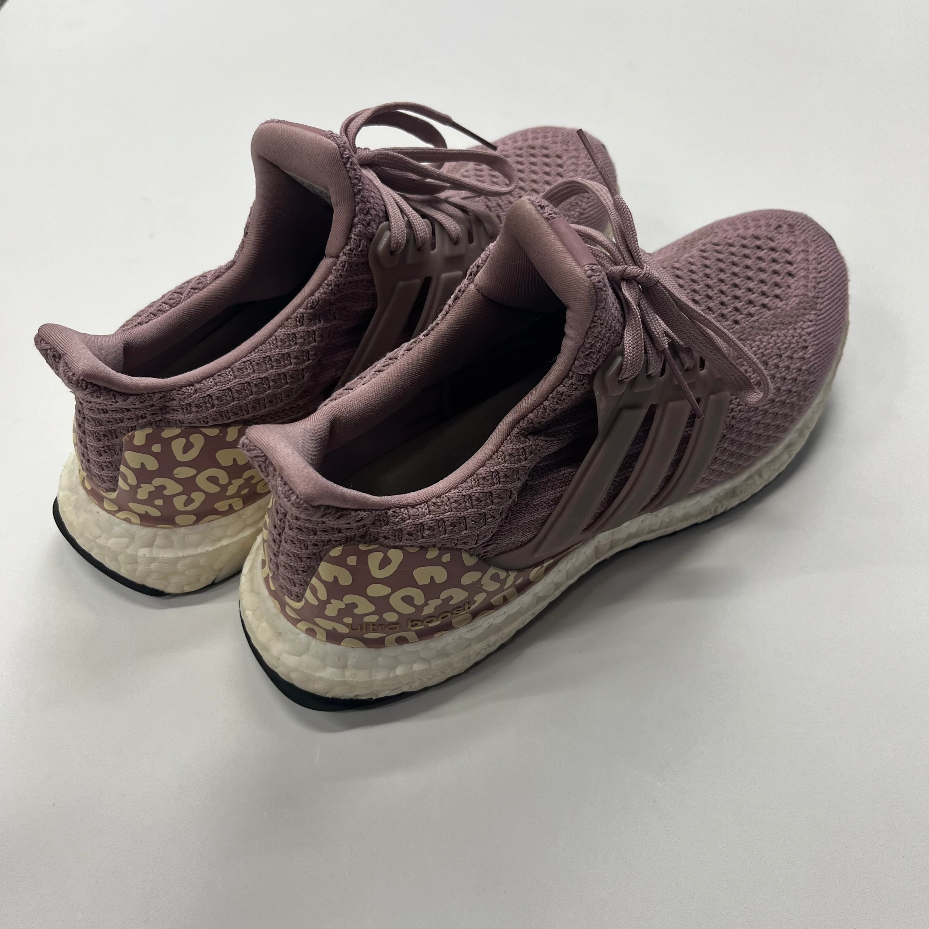 Rose Shoes Athletic Adidas, Size 8.5 - Image 2