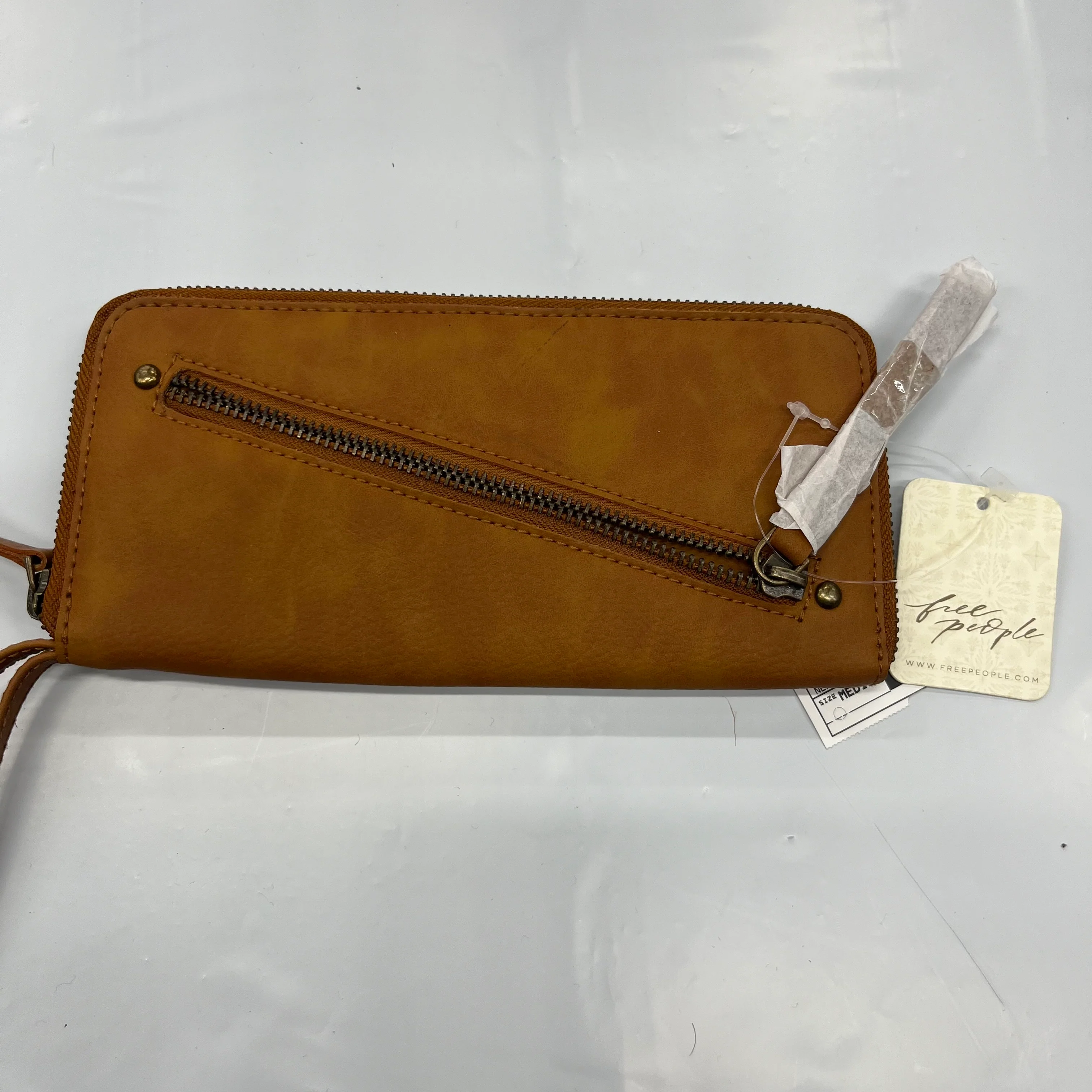 Wristlet Free People NWT, Size Medium - Image 2
