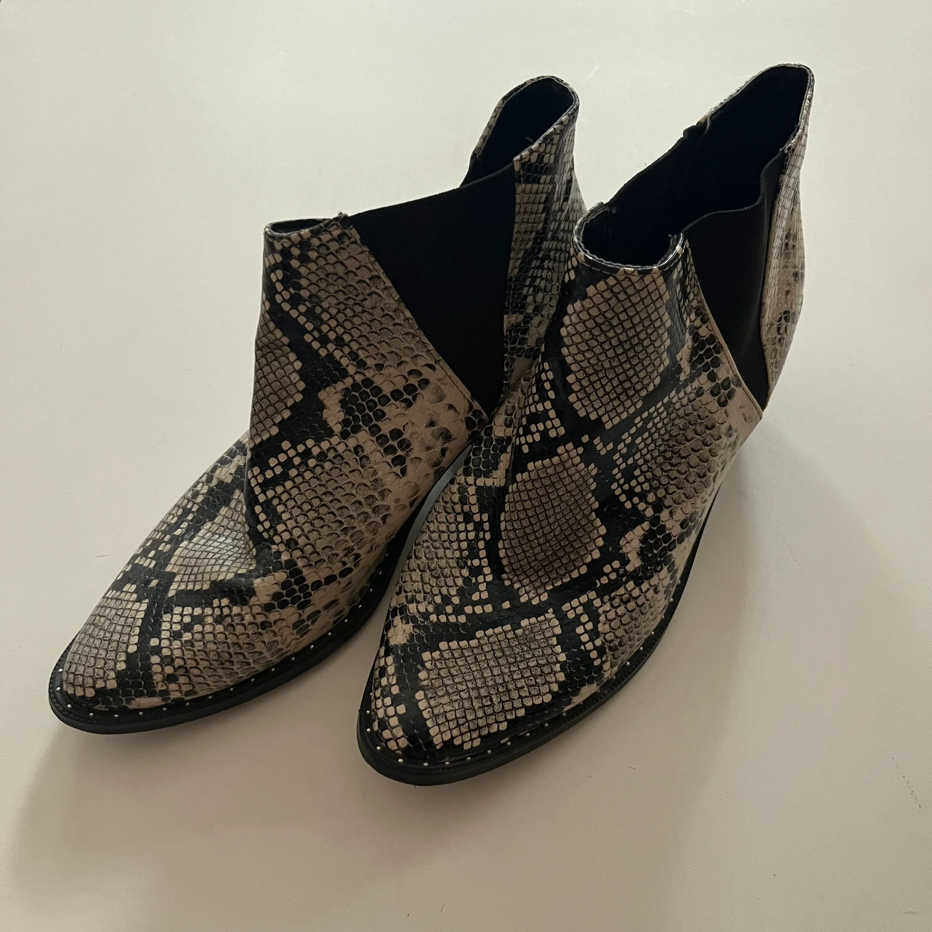 Boots Ankle Heels By Universal Thread In Animal Print, Size: 8 - Image 2