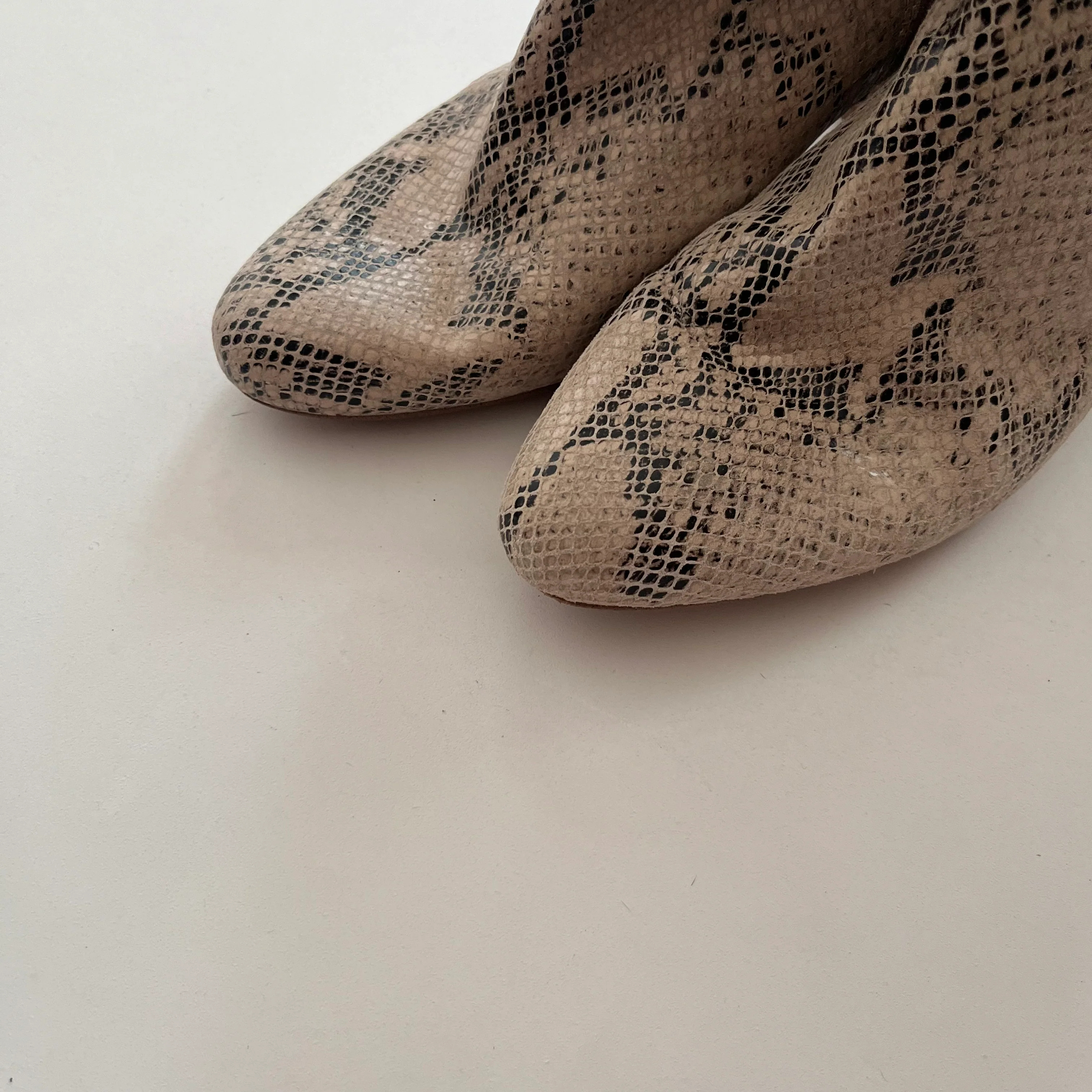 Boots Ankle Heels By Sole Society In Animal Print, Size: 8 - Image 3