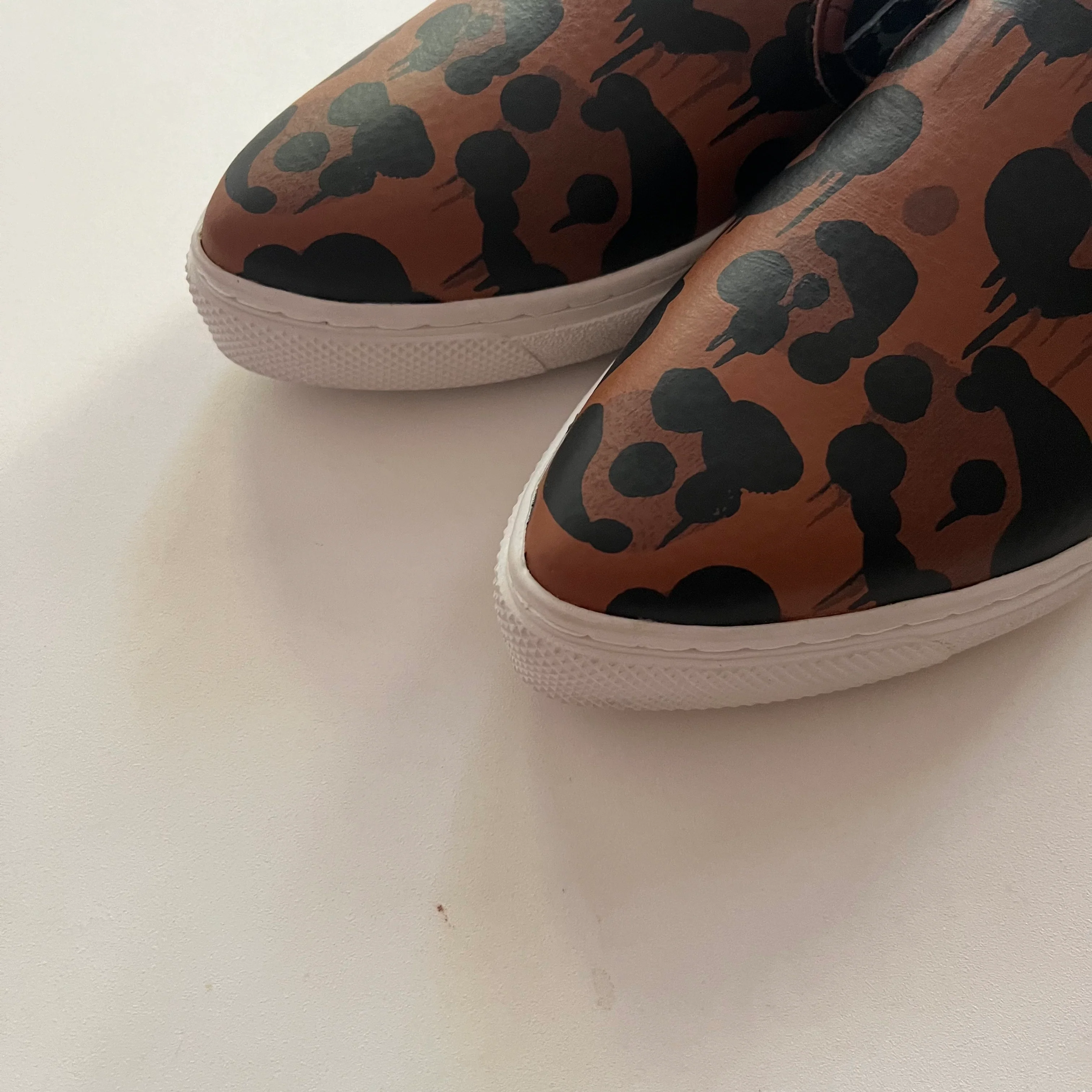 Shoes Flats Loafer Oxford By Coach In Animal Print, Size: 5.5 - Image 2