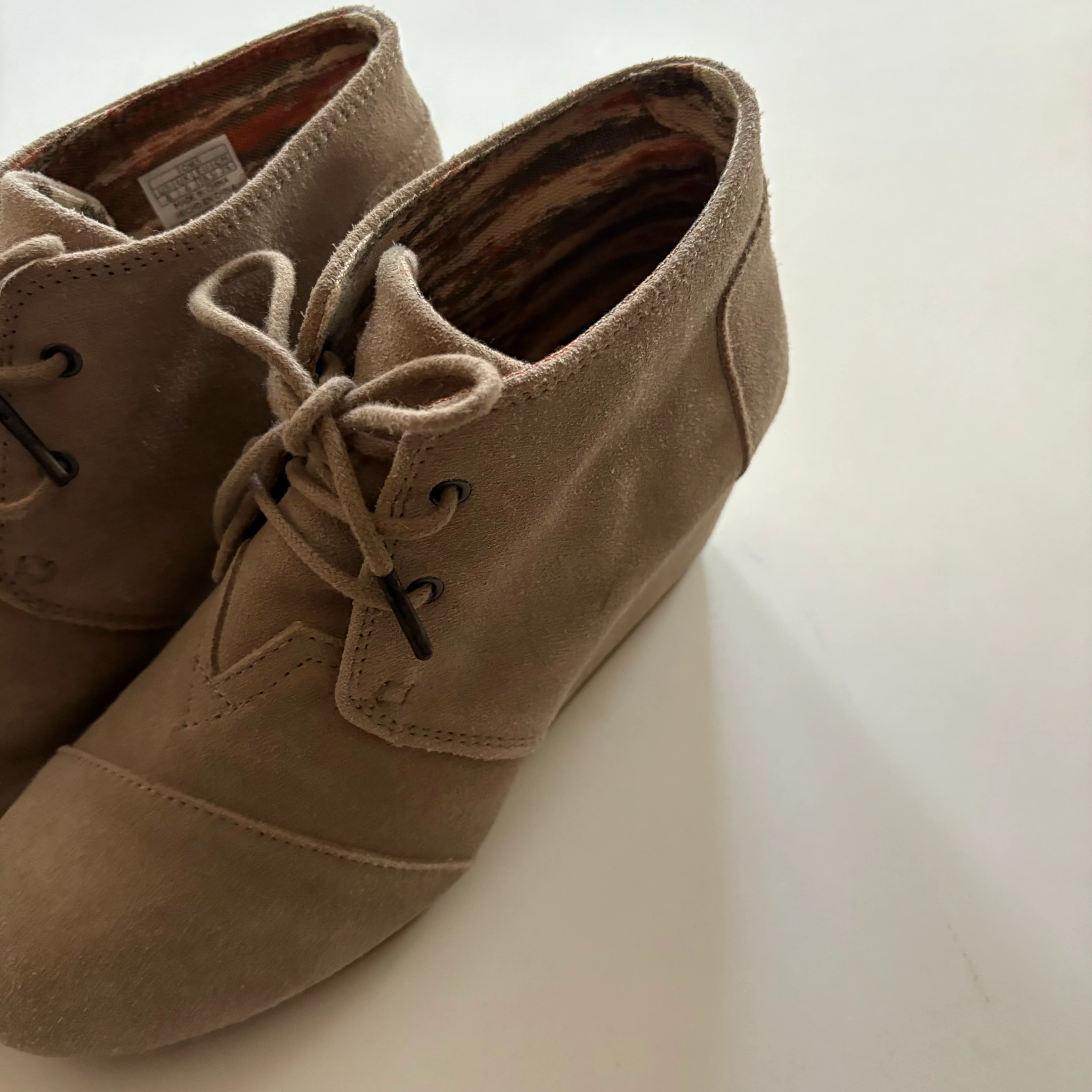 Boots Ankle Heels By Toms In Taupe, Size: 8 - Image 3