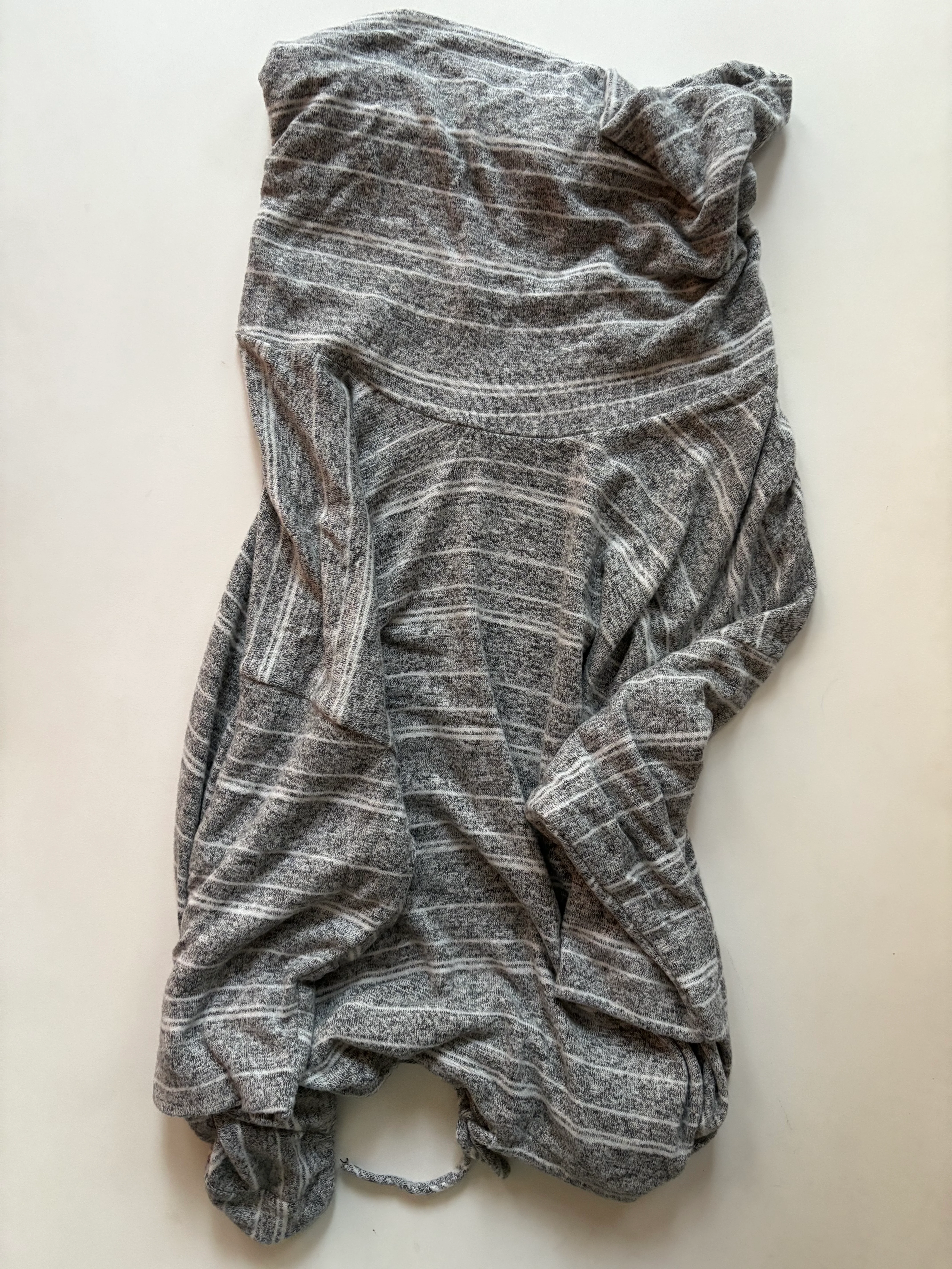 Top Long Sleeve By Green Envelope In Grey, Size: 1x - Image 2