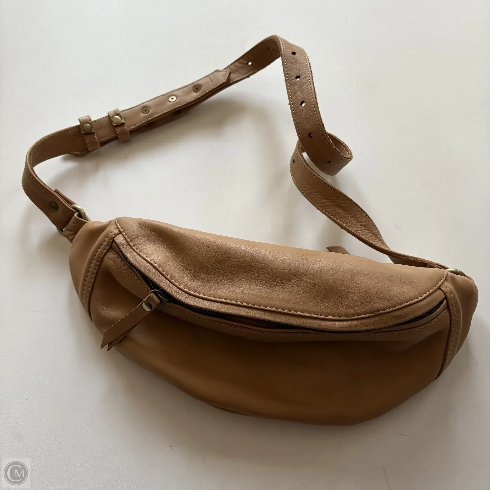 Handbag Leather By Mandrn, Size: Medium
