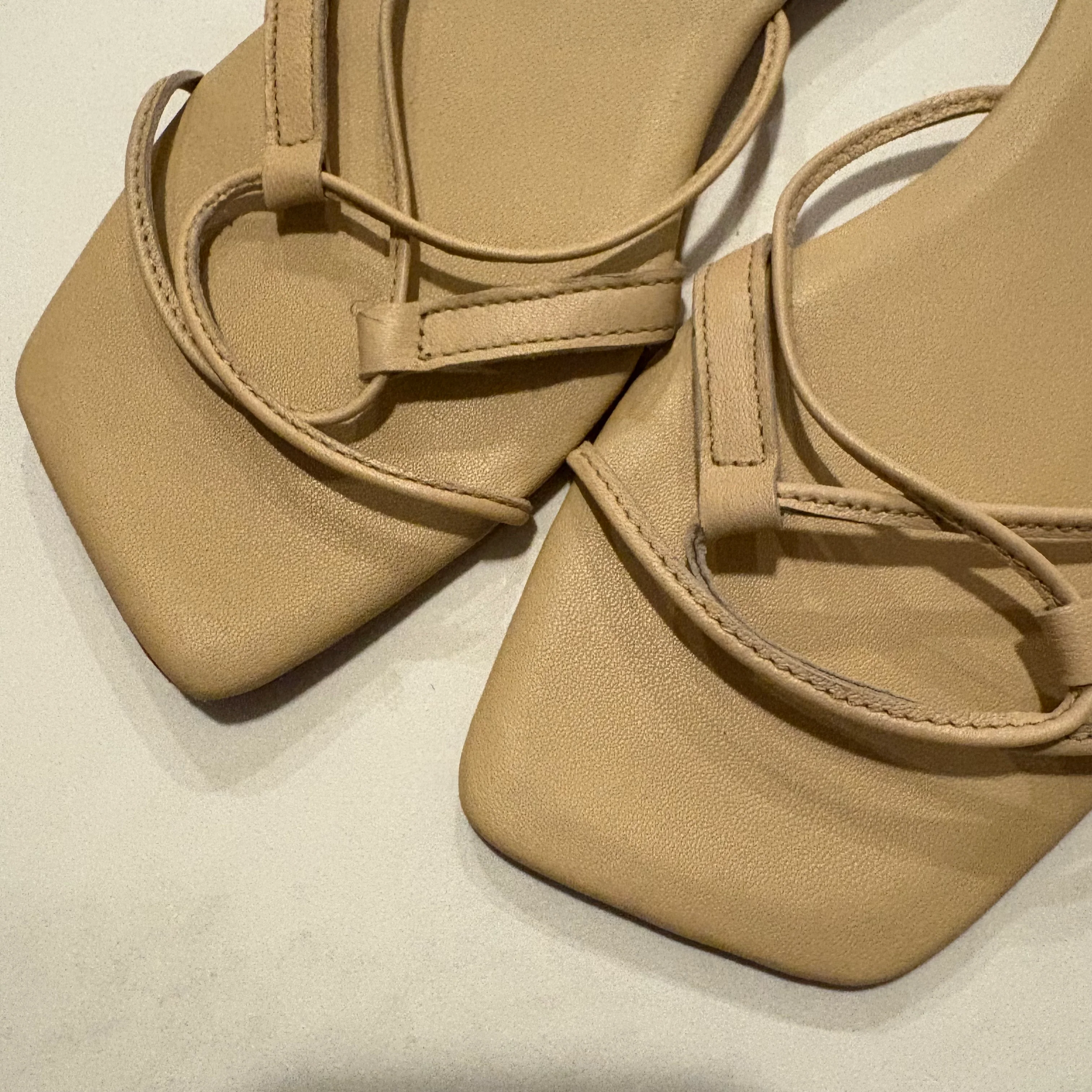 Sandals Flip Flops By Jeffery Campbell In Beige, Size: 7 - Image 2