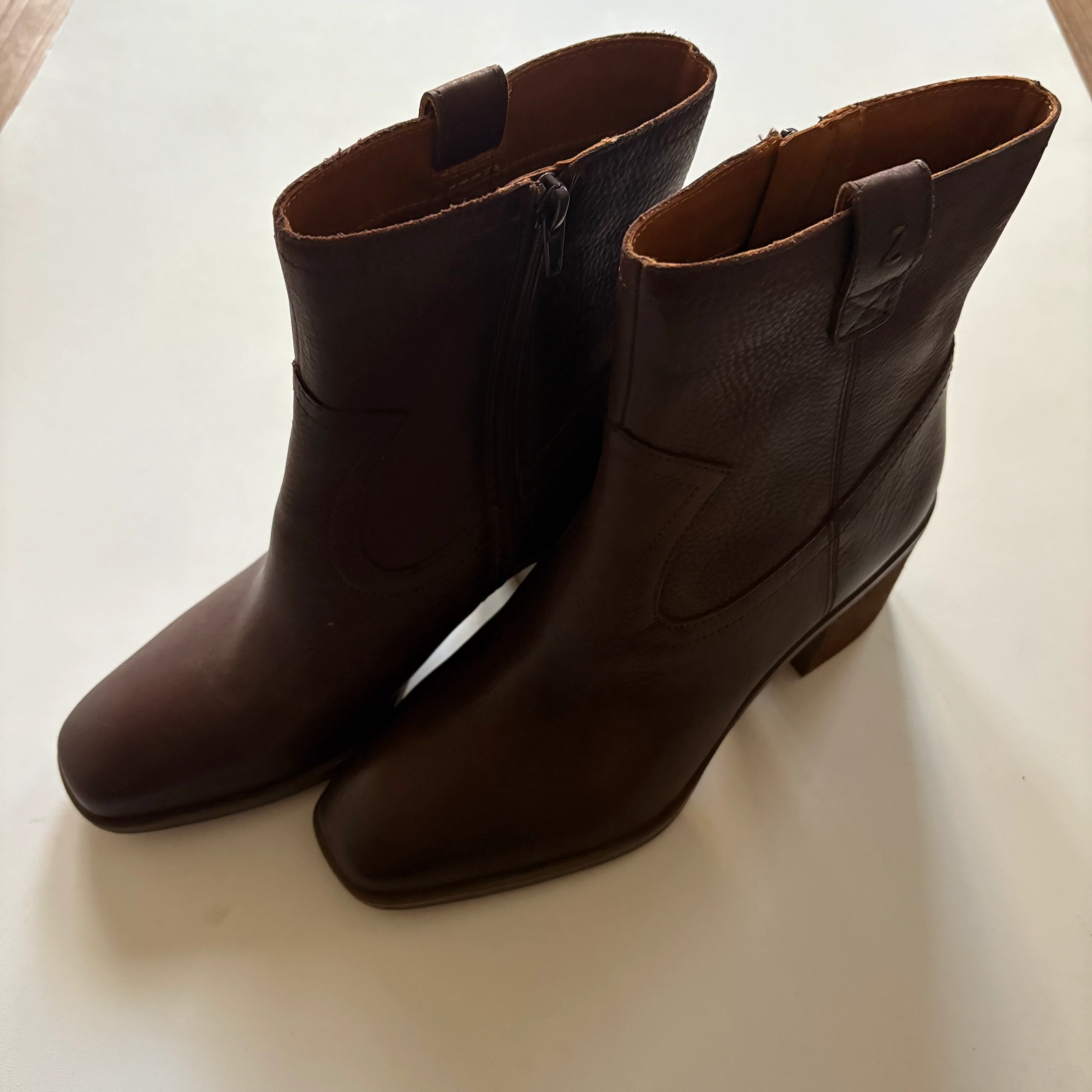 Boots Ankle Heels By Zodiac In Brown, Size: 8.5