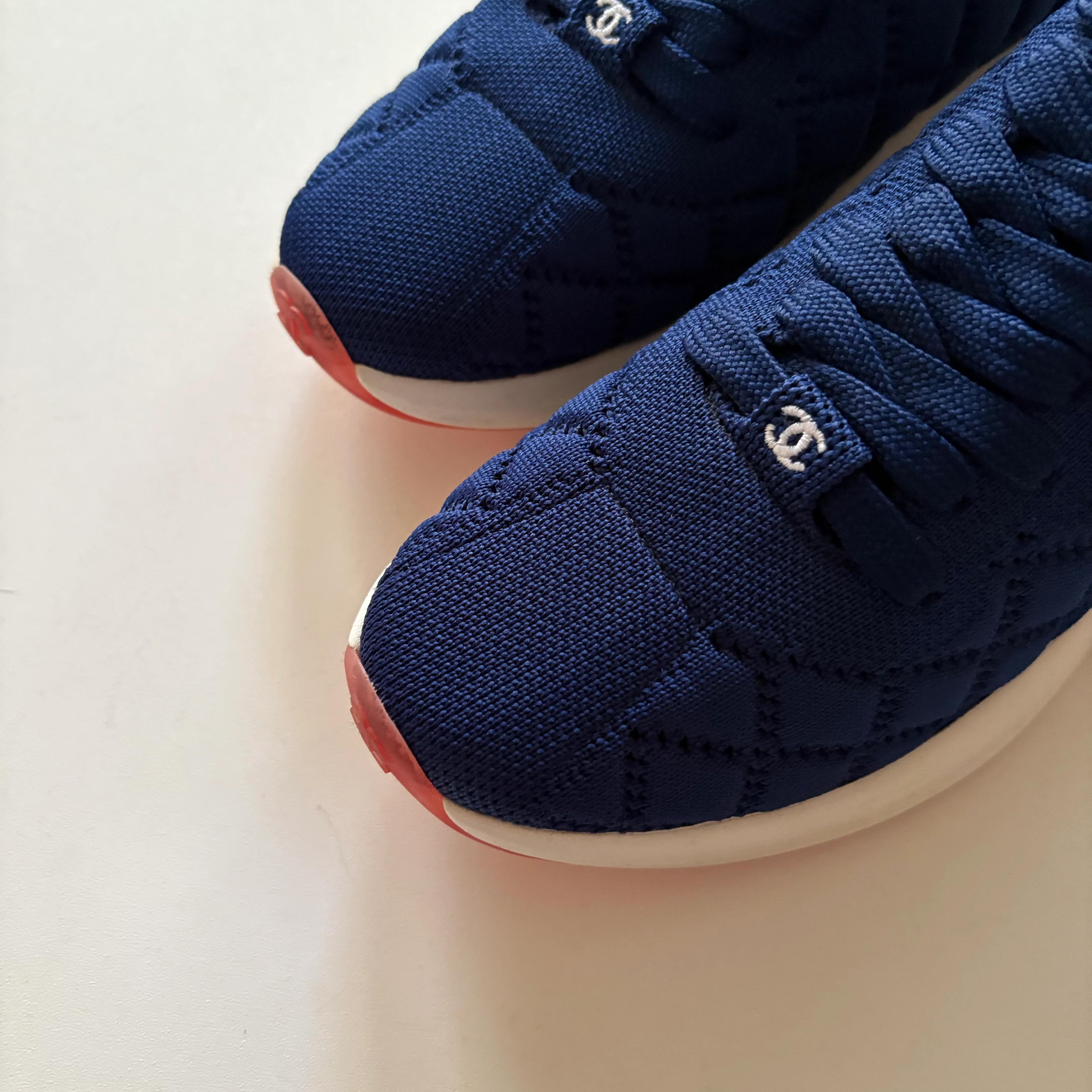 Shoes Athletic By Chanel In Blue, Size: 6.5 - Image 3