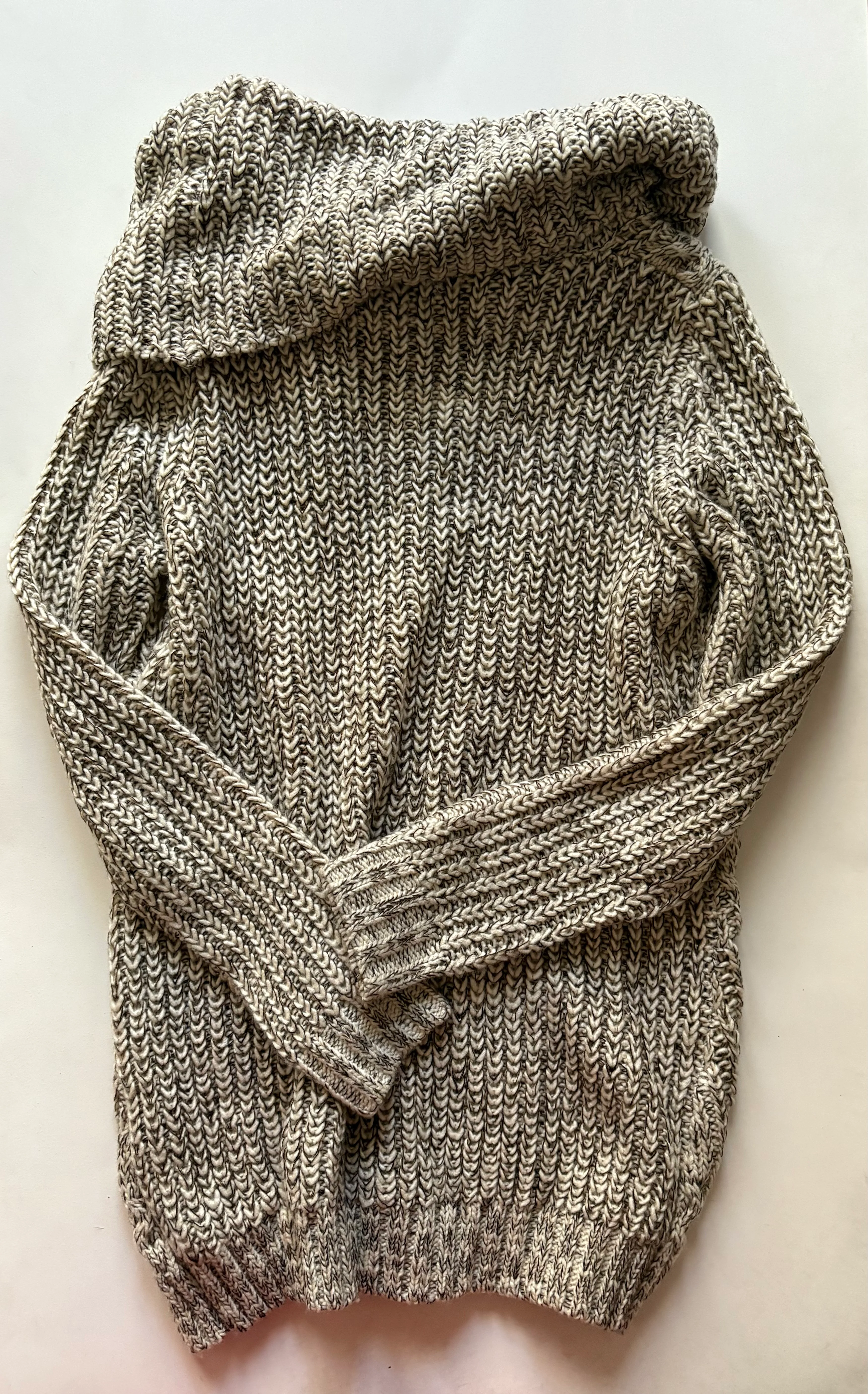 Sweater By Cecico In Cream, Size: M - Image 2