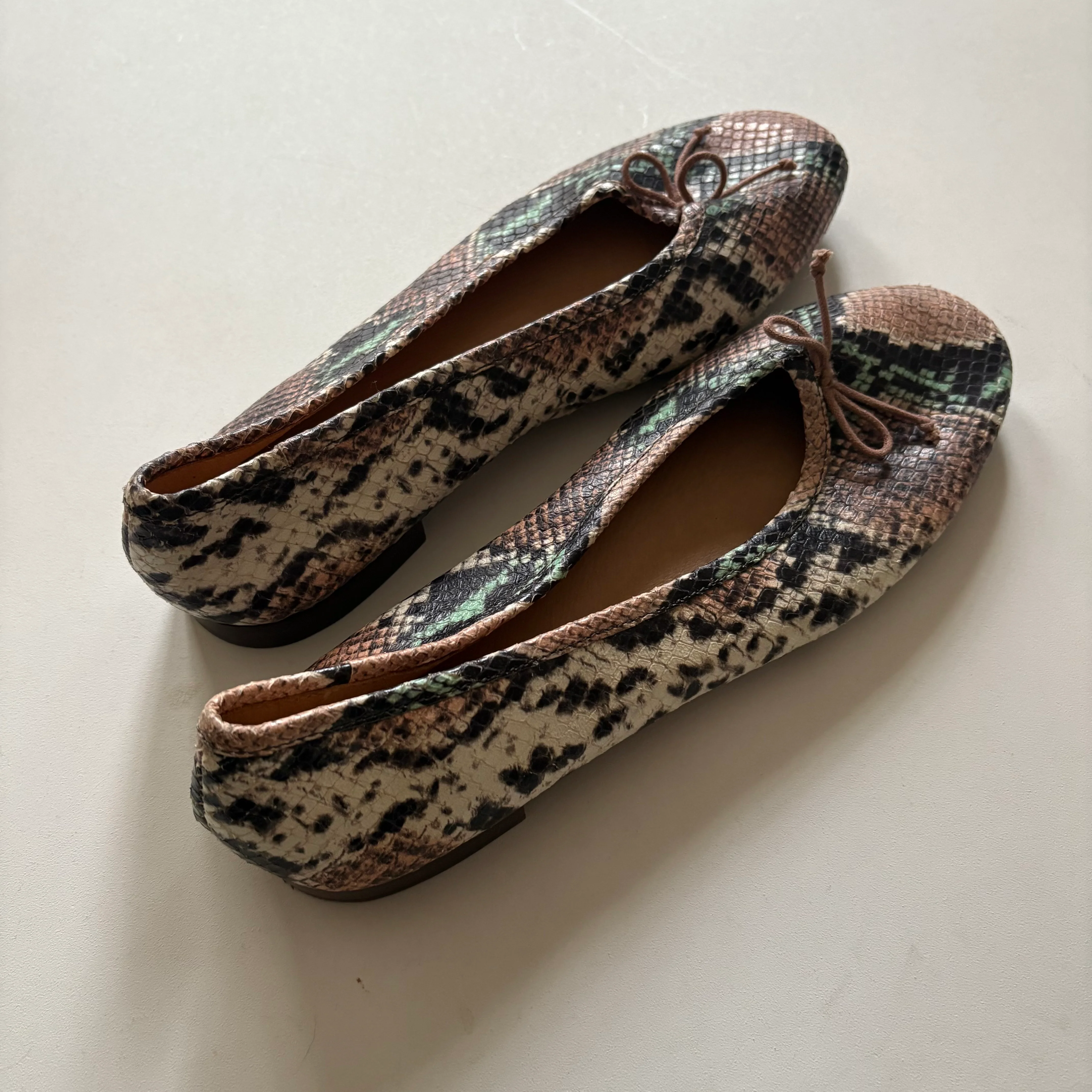 Shoes Flats By Madewell In Animal Print, Size: 7.5 - Image 2