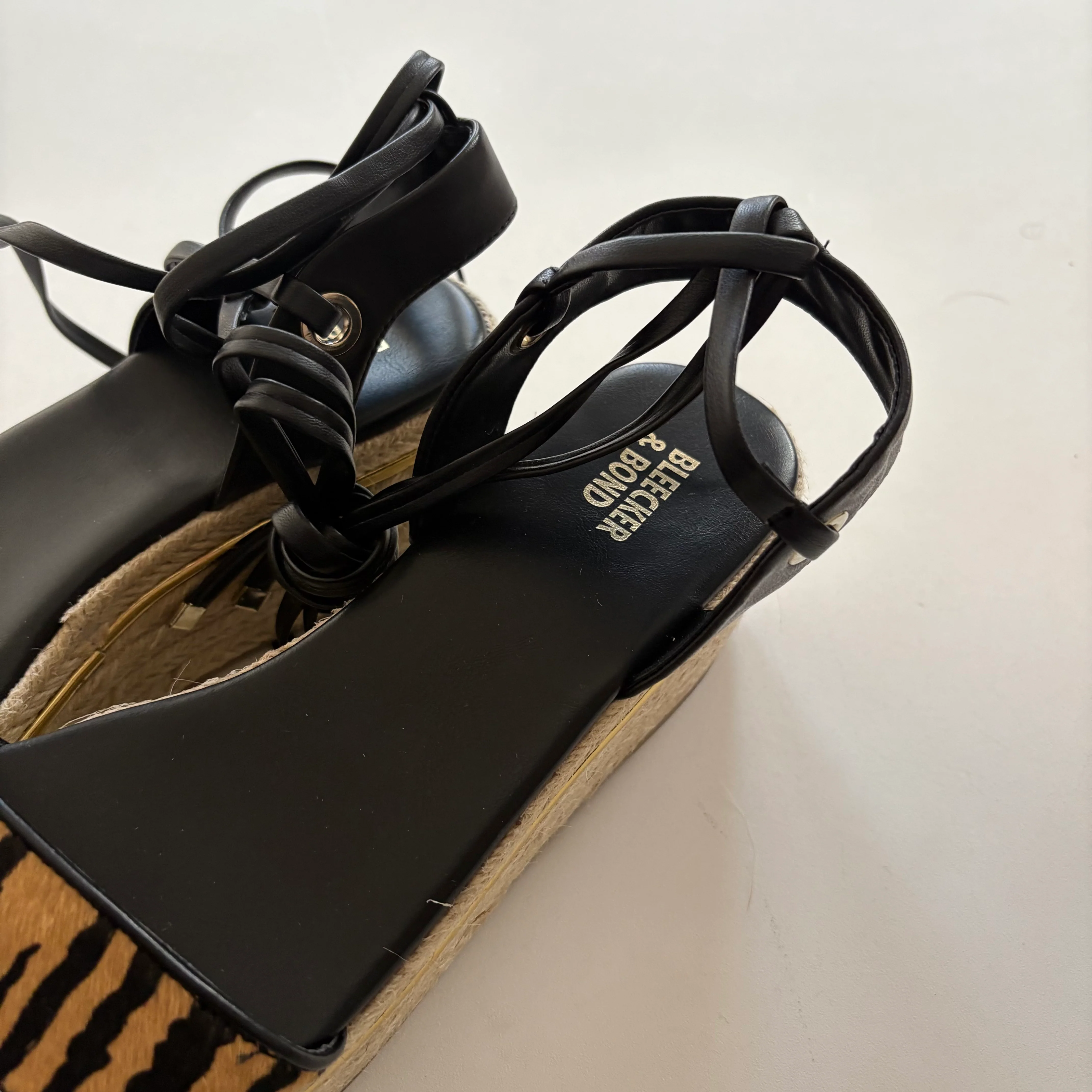 Shoes Heels Block By Bleecker & Bond  Size: 10 - Image 3