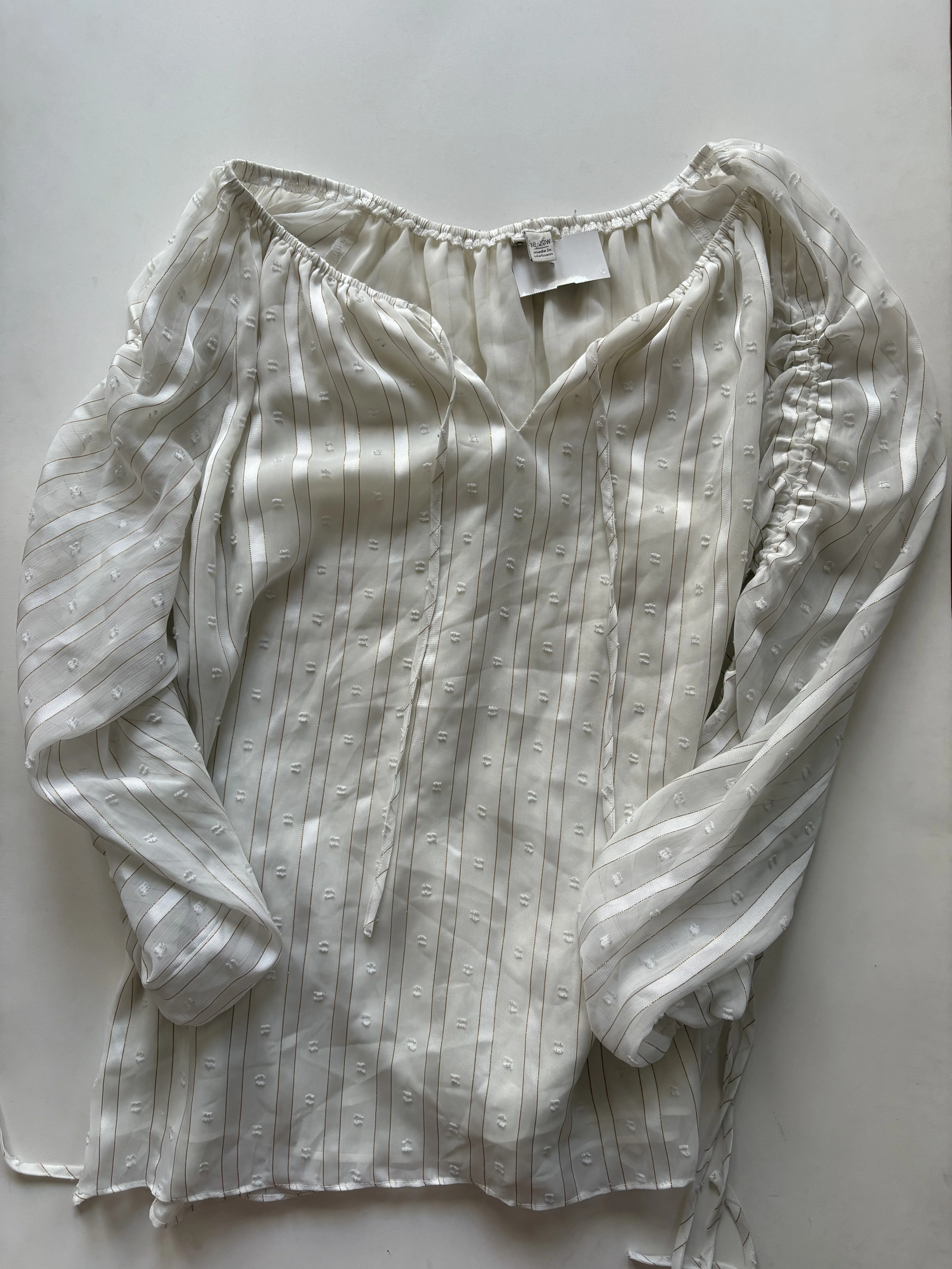 Blouse Long Sleeve By Cato  Size: 1x - Image 1