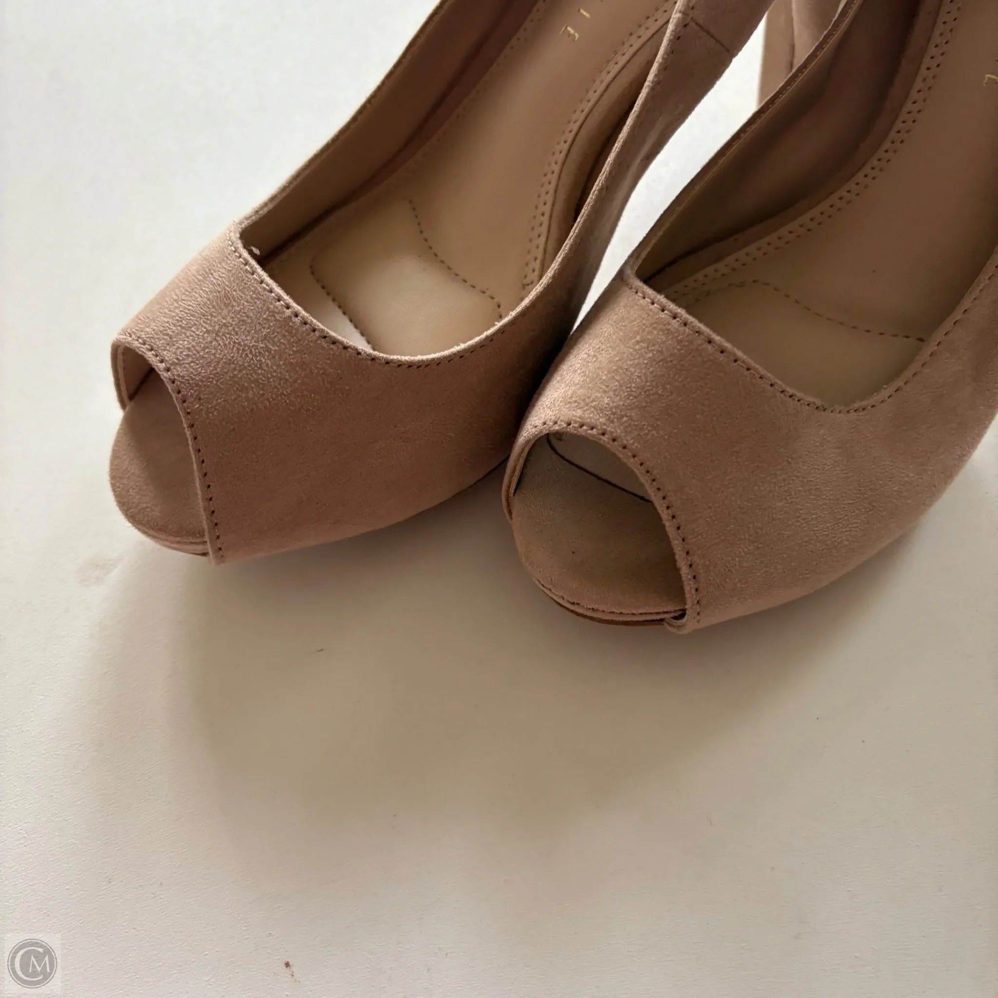 Shoes Heels Block By Kelly And Katie In Beige, Size: 6 - Image 2