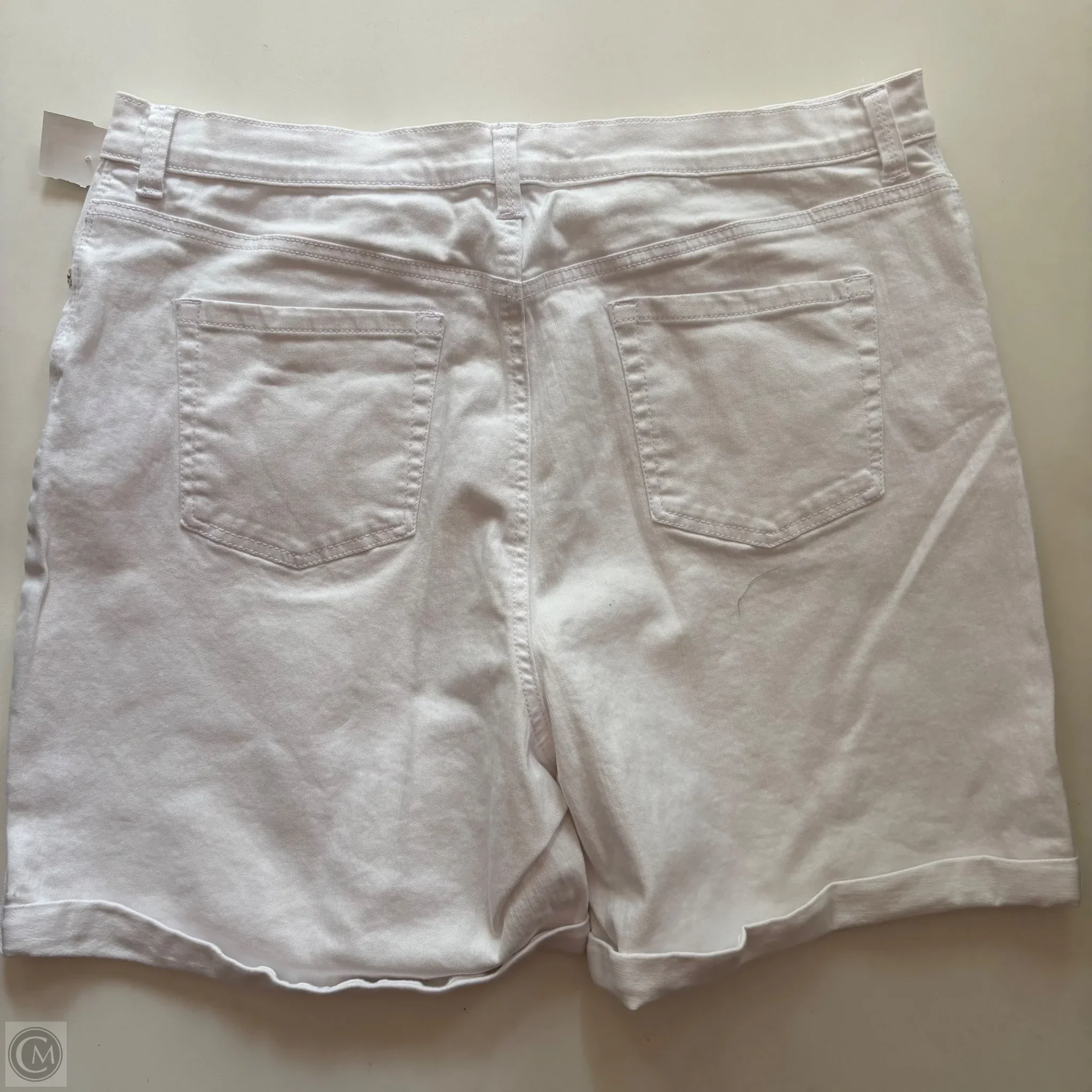Shorts By Gloria Vanderbilt In White, Size: 16 - Image 2