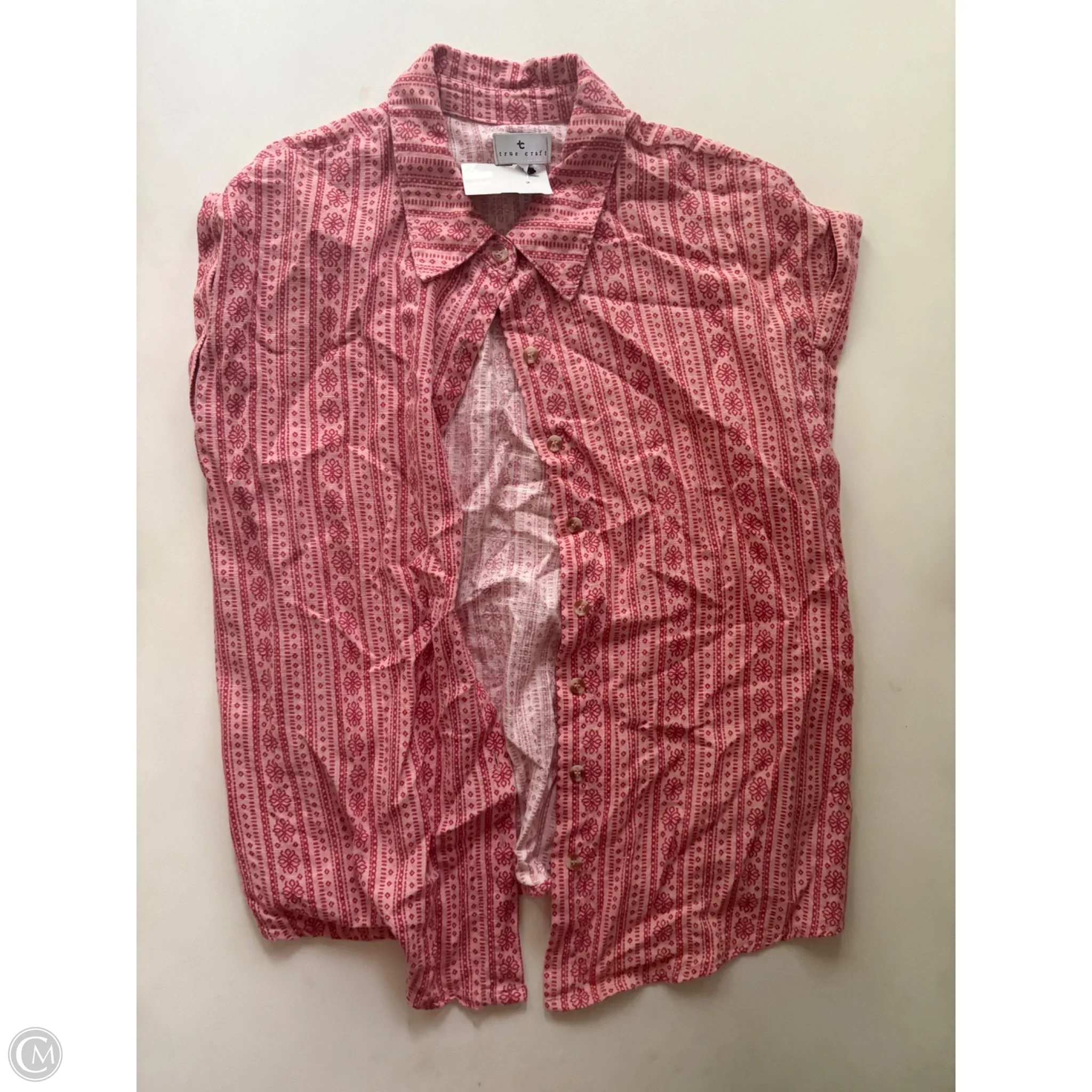 Top Short Sleeve By True Craft In Red, Size: M - Image 1