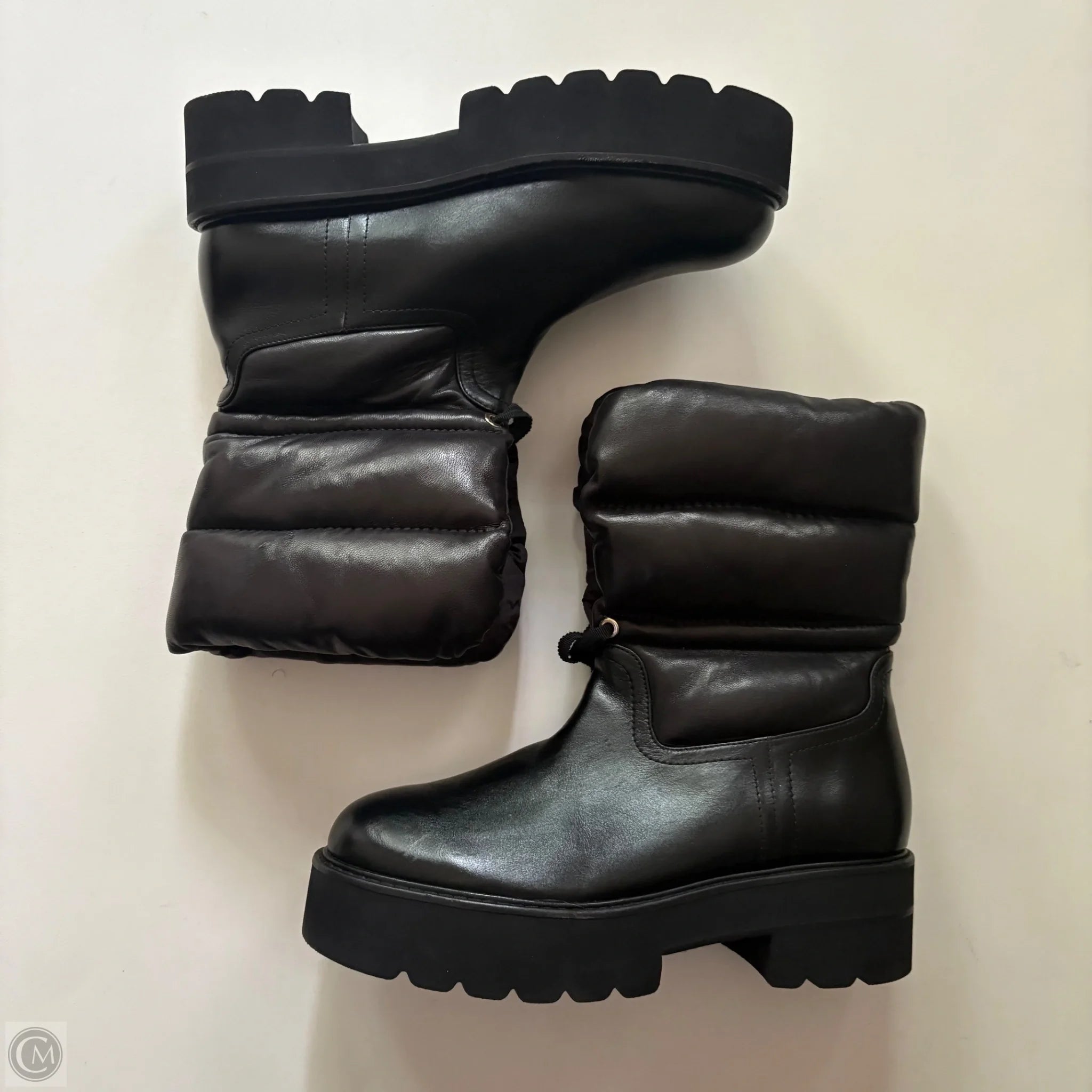 Boots Designer By Stuart Weitzman In Black, Size: 7