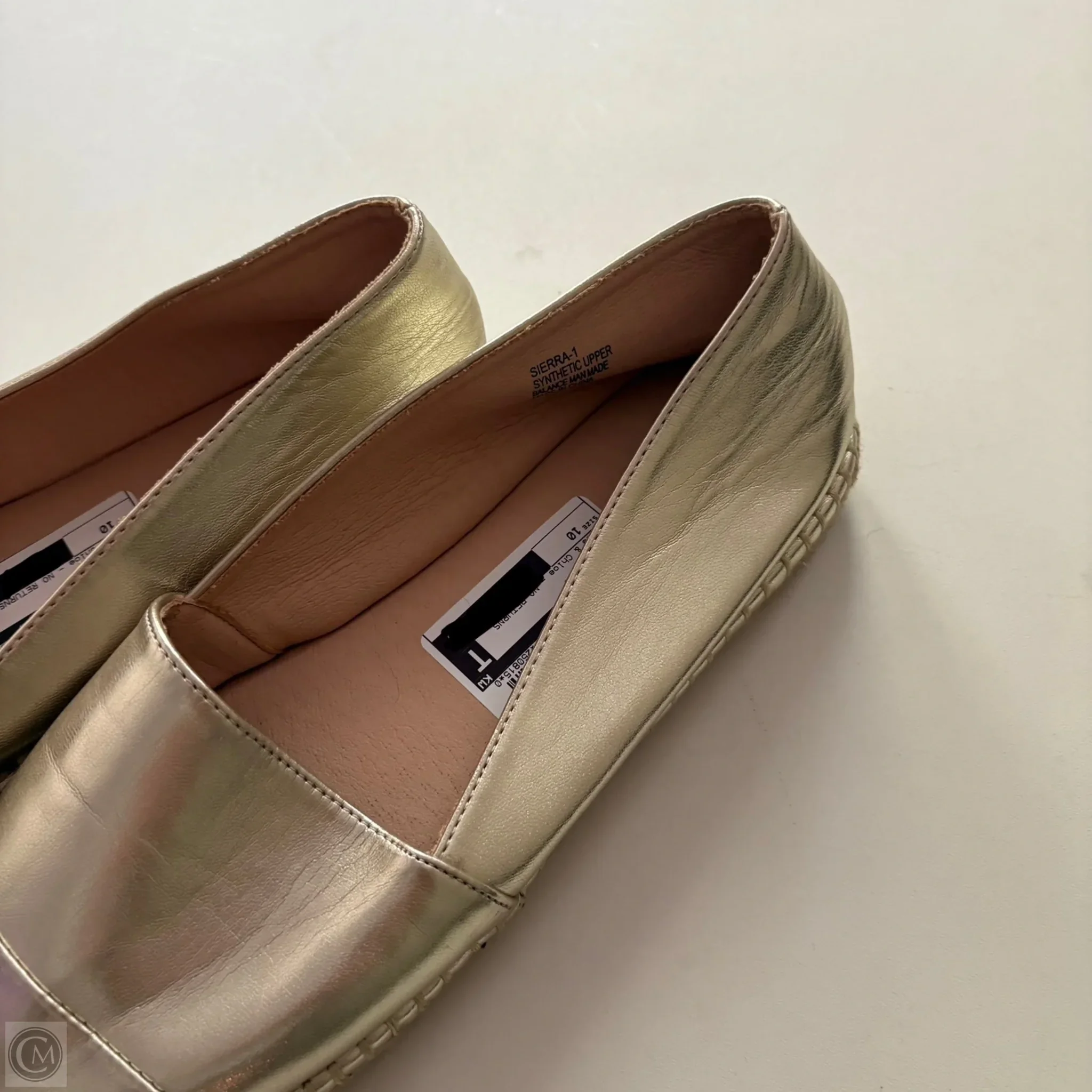 Shoes Flats By Chase & Chloe In Gold, Size: 10 - Image 3