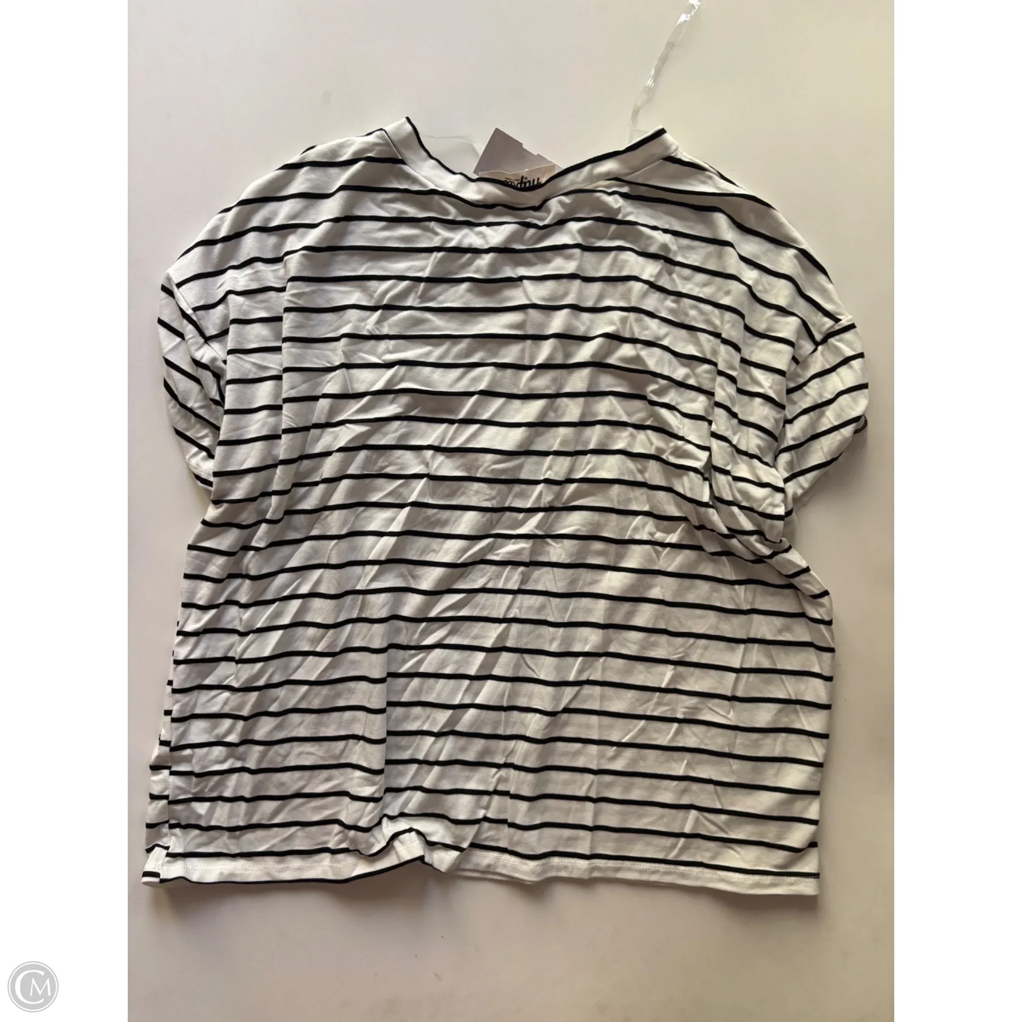 Top Short Sleeve By Haptics In Striped Pattern, Size: L - Image 2