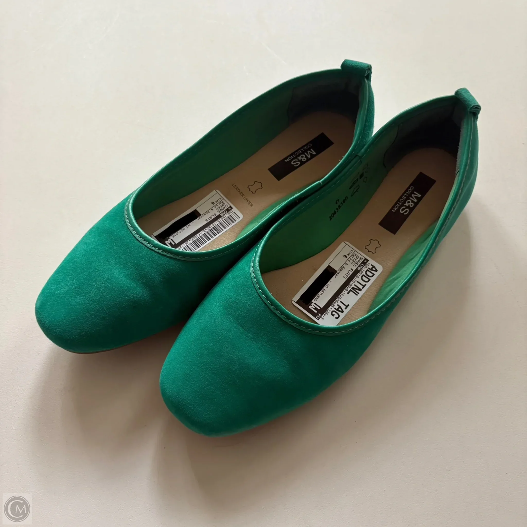 Shoes Flats By Marks & Spenser In Green, Size: 6 - Image 1