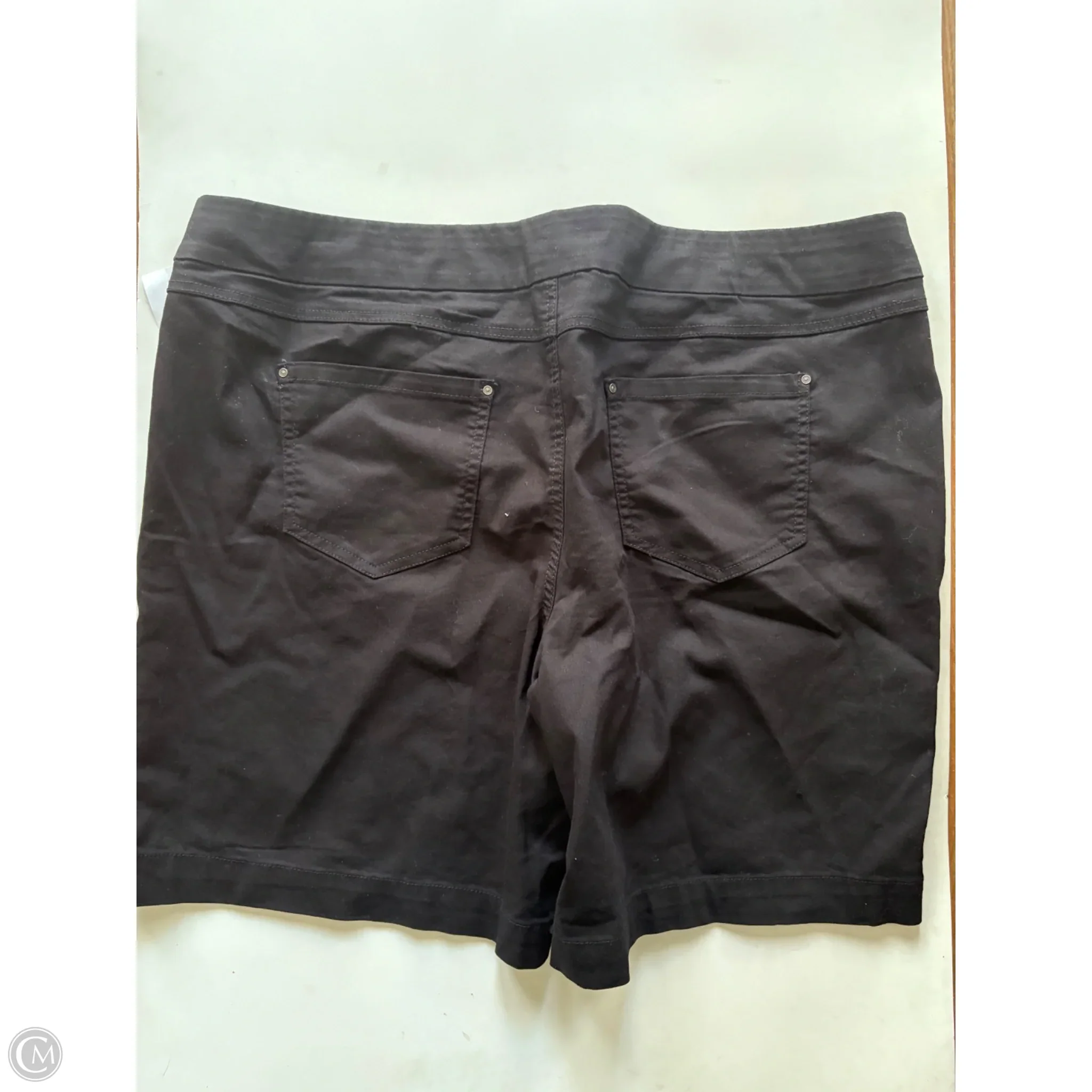 Shorts By Terra & Sky In Black, Size: 20 - Image 2