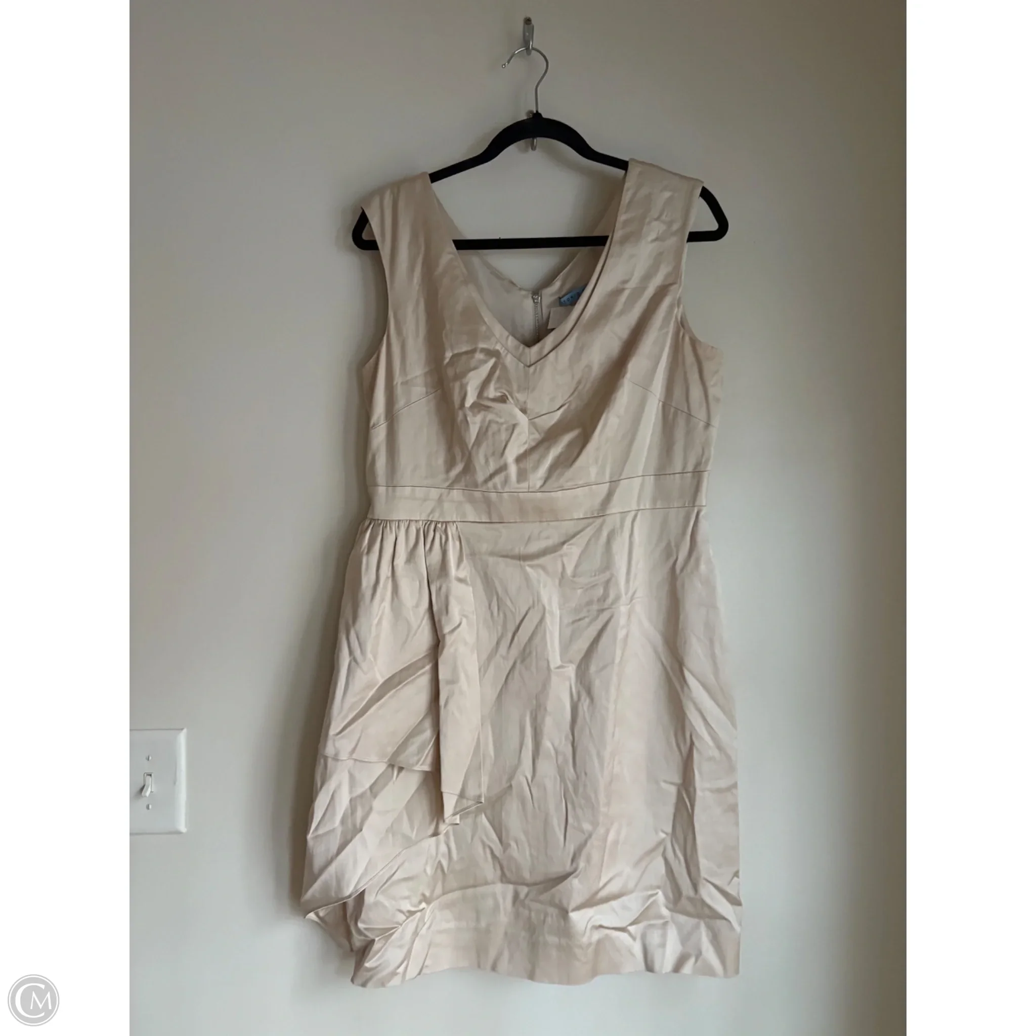 Dress Party Short By Antonio Melani In Gold, Size: L - Image 1