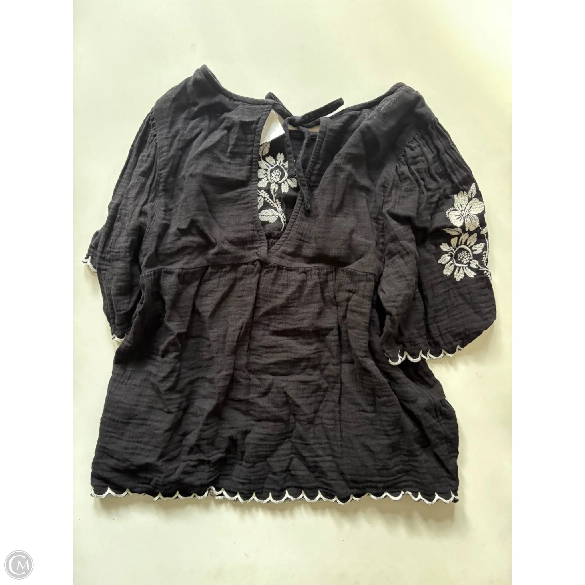 Top Short Sleeve By Old Navy In Black, Size: M - Image 2