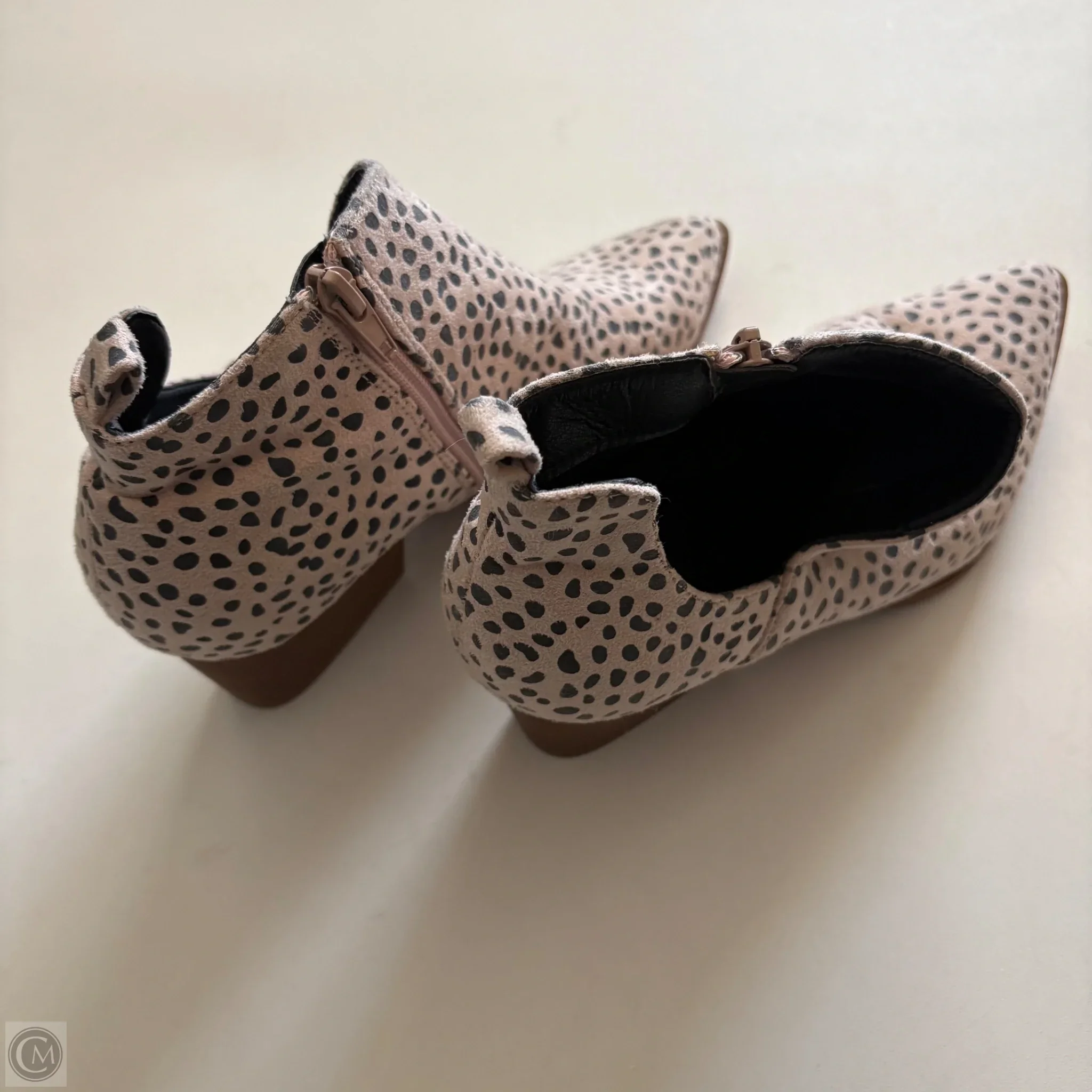 Boots Ankle Heels By Cmc In Animal Print, Size: 9 - Image 2