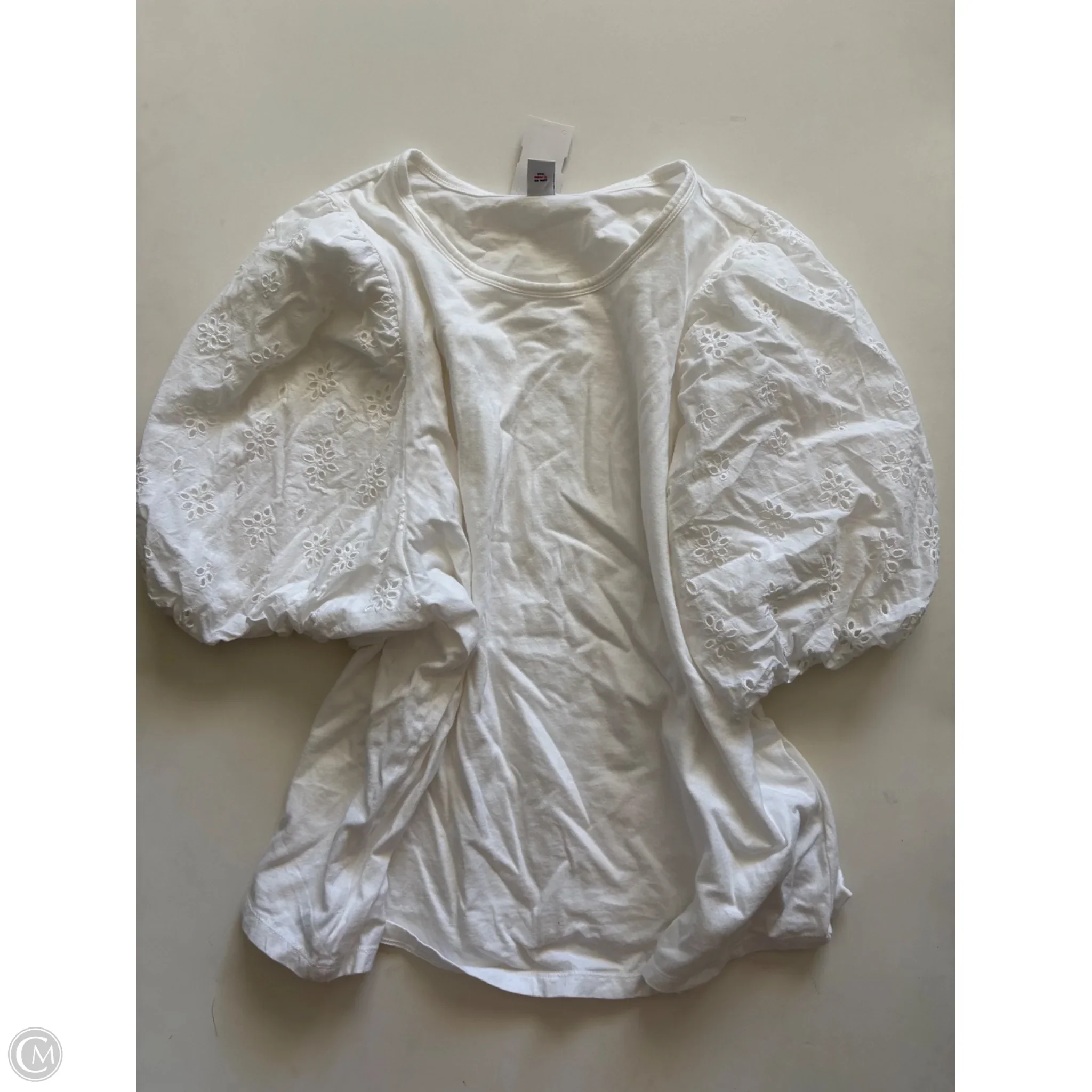 Top Short Sleeve By Old Navy In White, Size: 2x