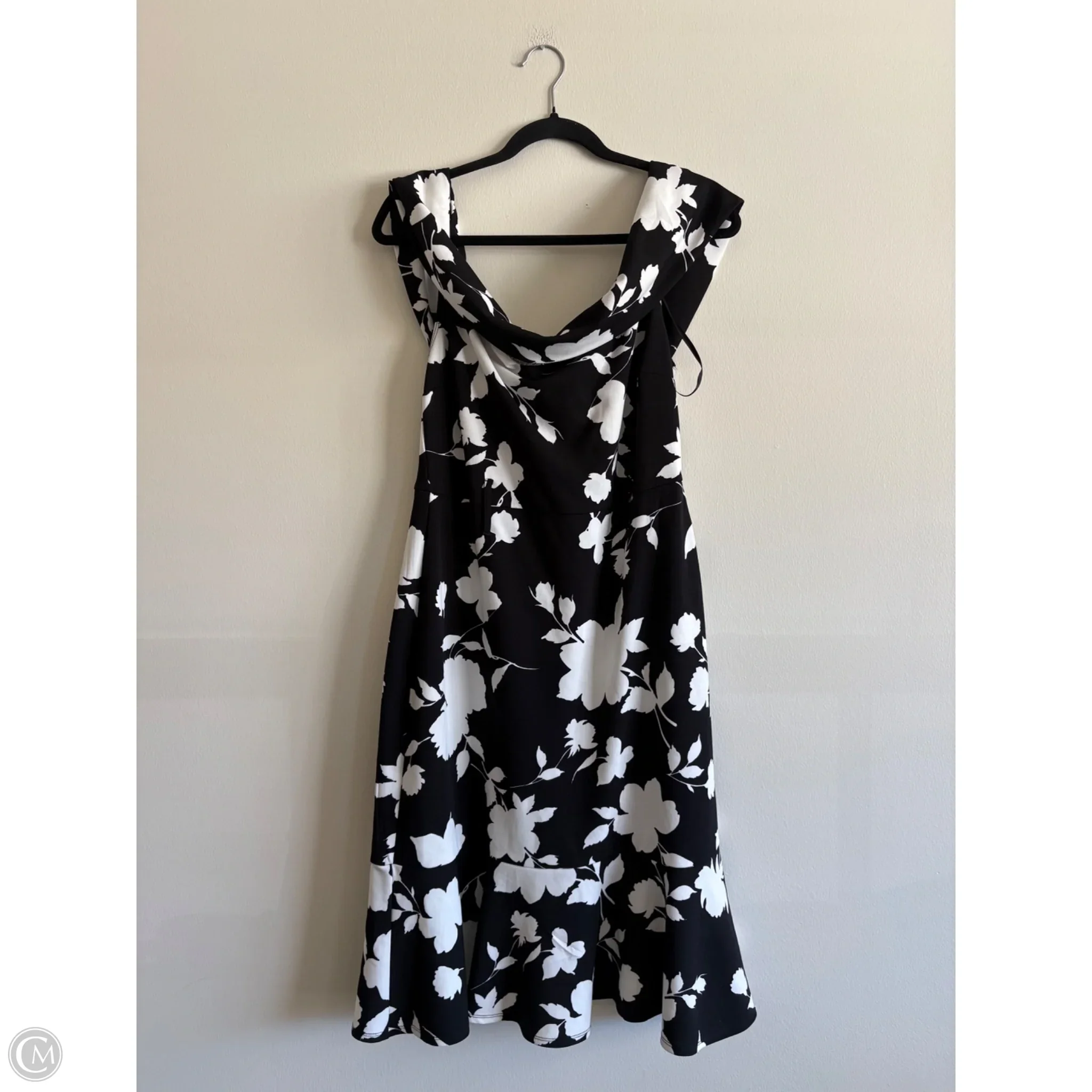 Pants Dress By iNDERO In Plaid Pattern, Size: L - Image 1