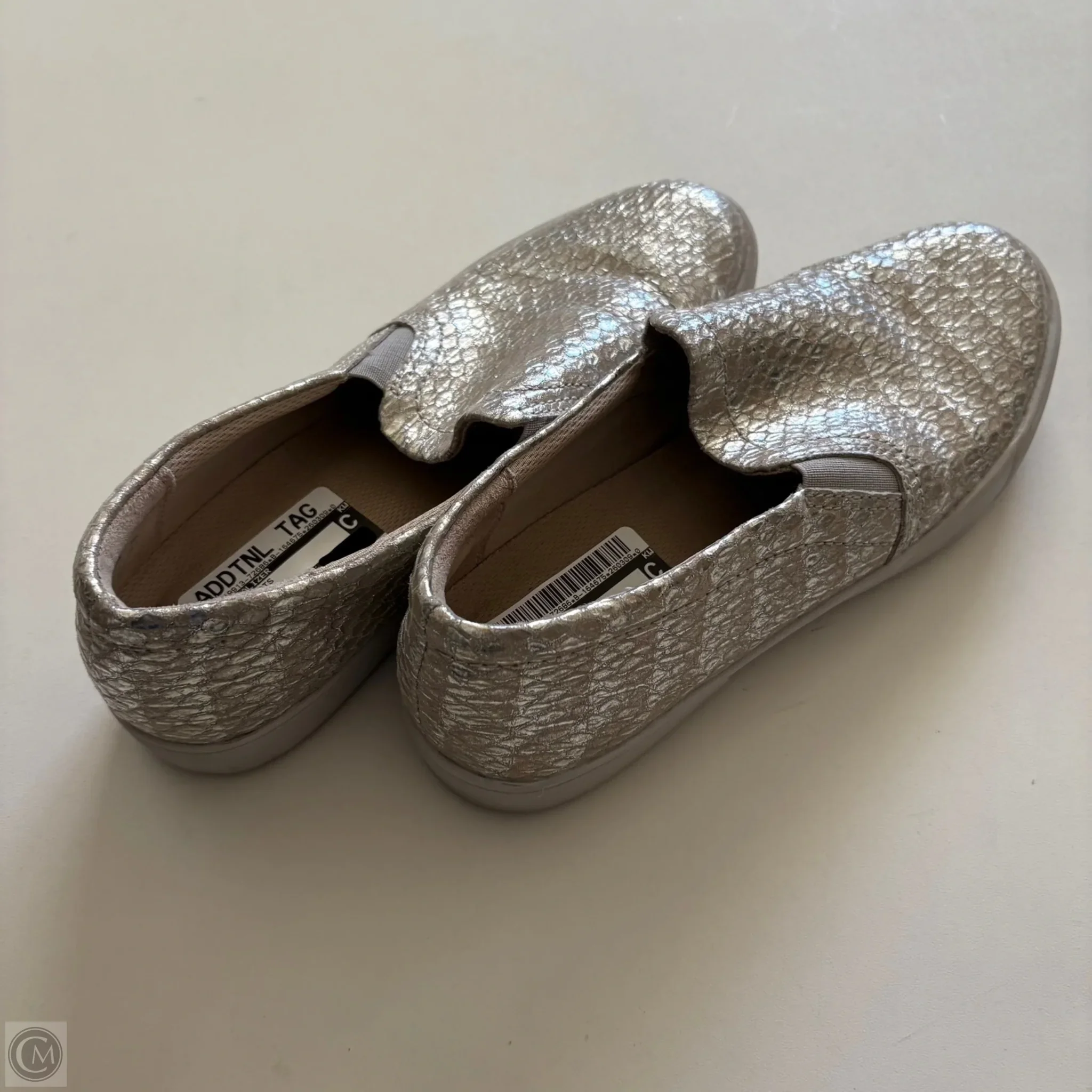 Shoes Flats By Naturalizer In Silver, Size: 8.5 - Image 2