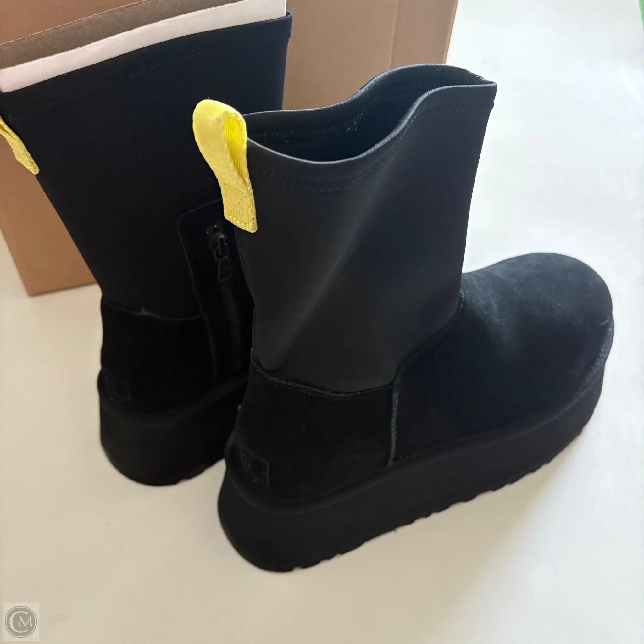 Boots Designer By Ugg In Black, Size: 9 - Image 2