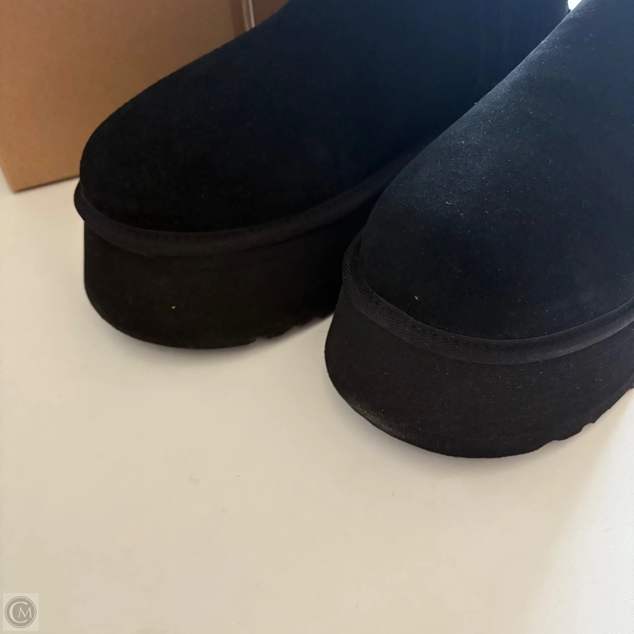 Boots Designer By Ugg In Black, Size: 9 - Image 3