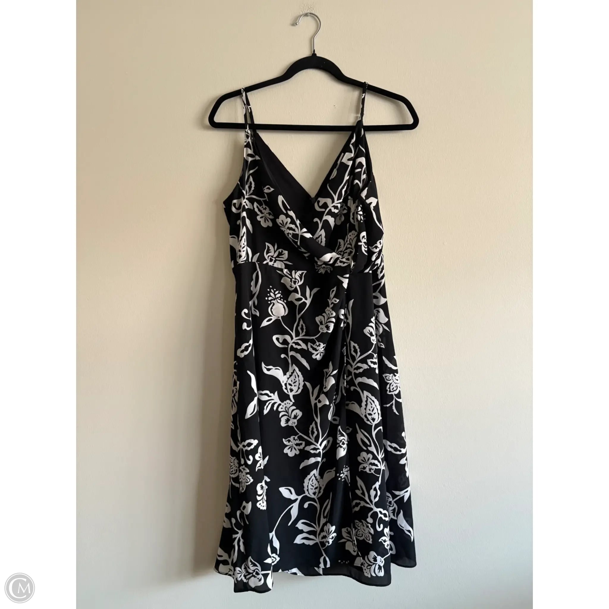 Dress Casual Midi By Express In Black, Size: M - Image 1