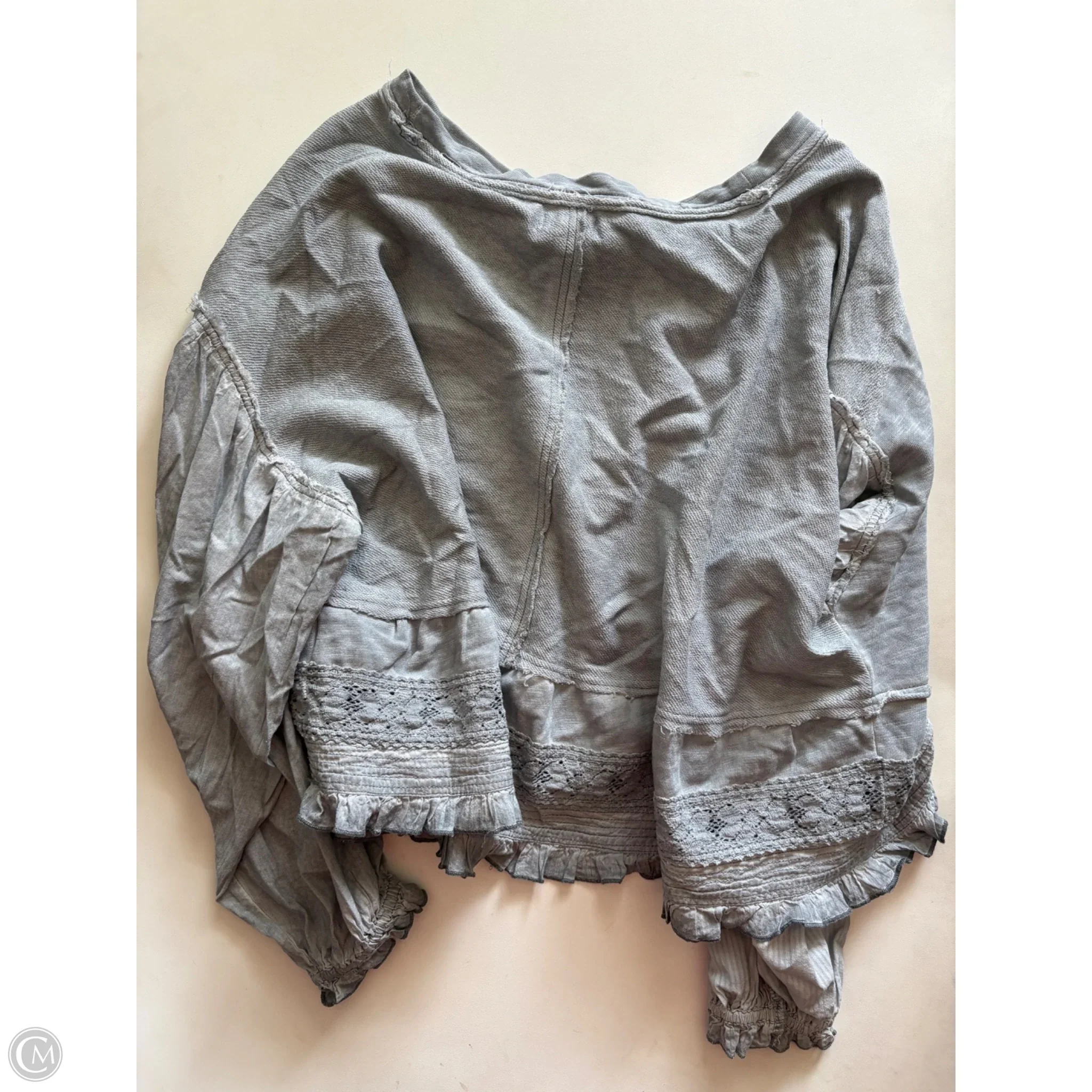 Top Long Sleeve By Pilcro In Grey, Size: S - Image 2