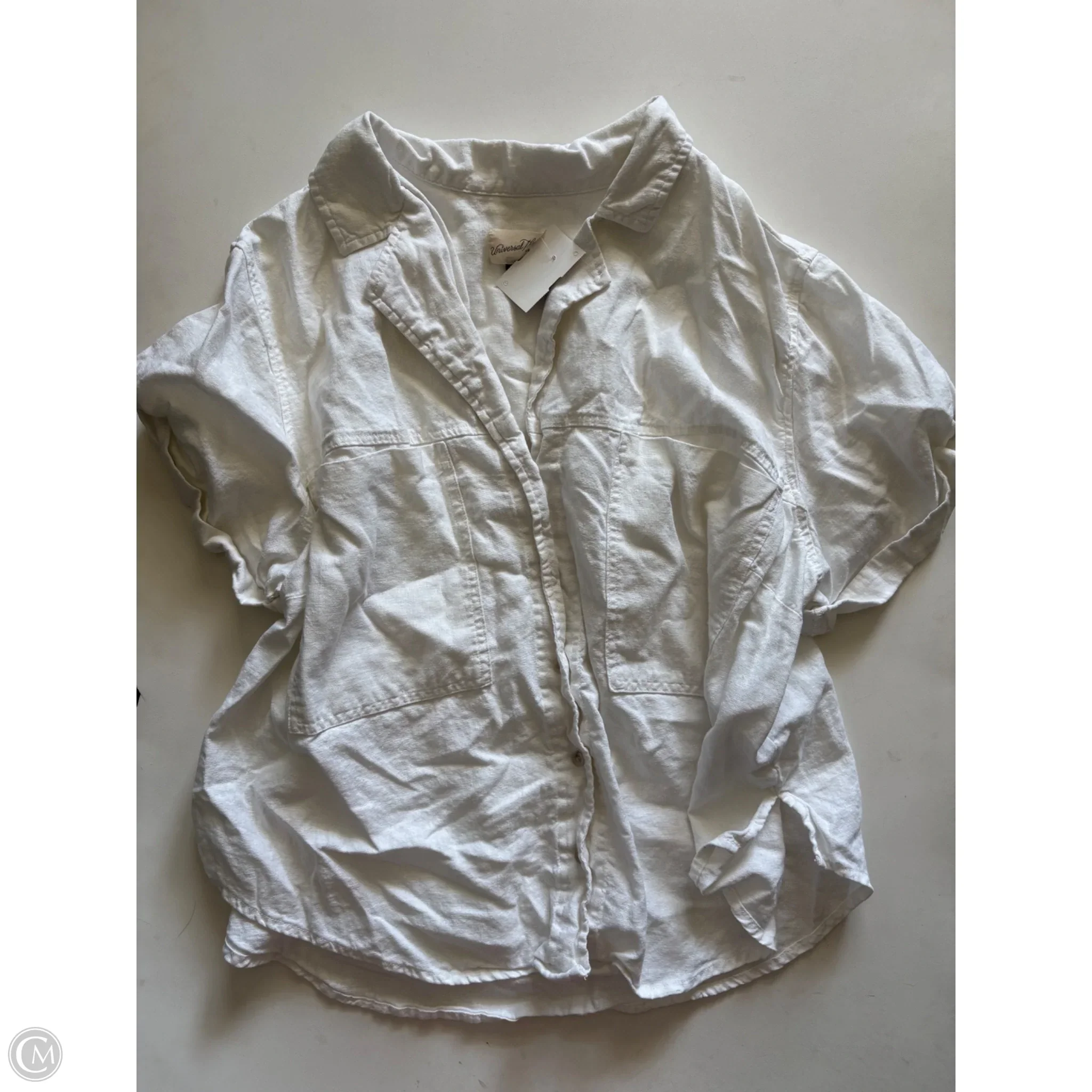 Top Short Sleeve By Universal Thread In White, Size: 2x - Image 1