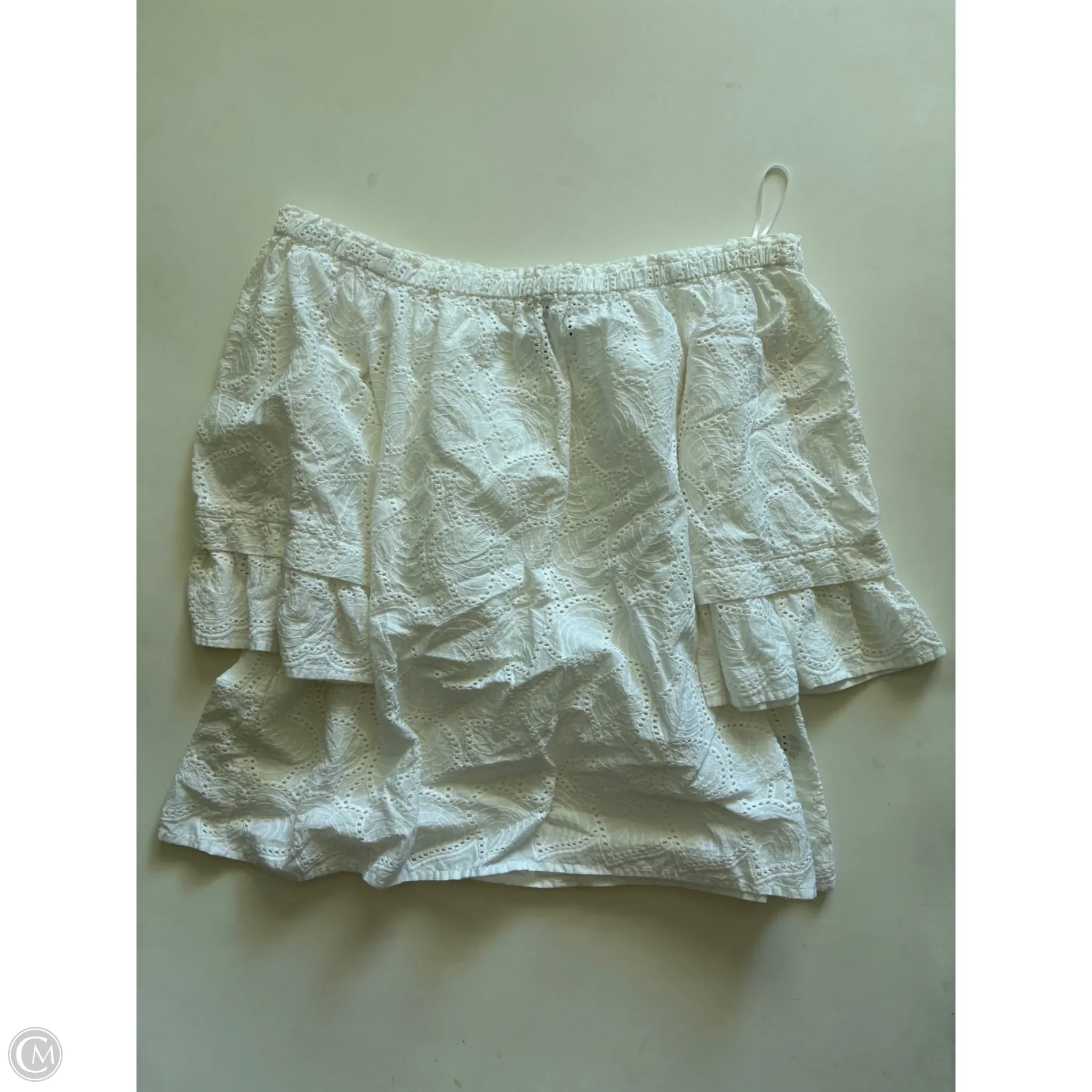 Top Short Sleeve By Crown And Ivy In Silver, Size: S - Image 1