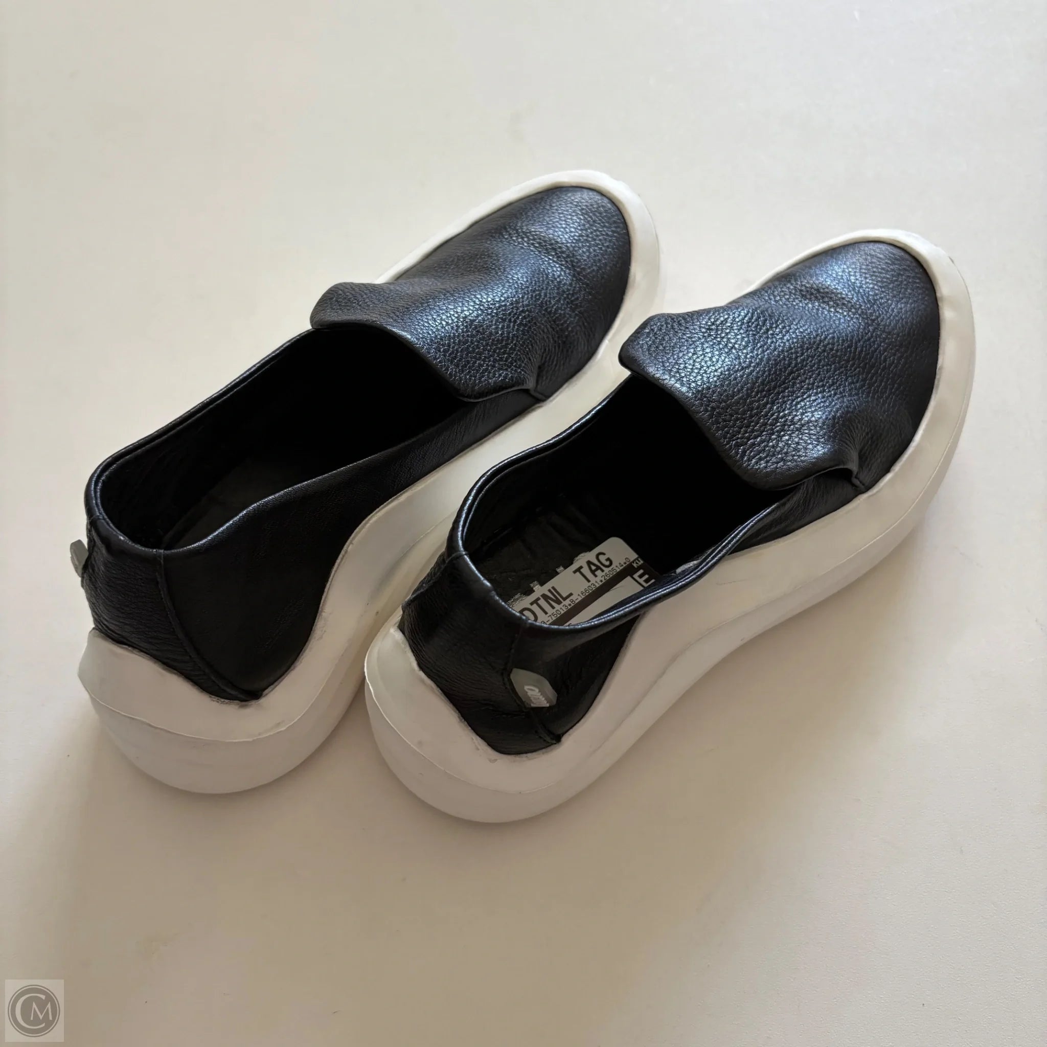 Shoes Flats By Bueno In Black, Size: 5.5 - Image 2