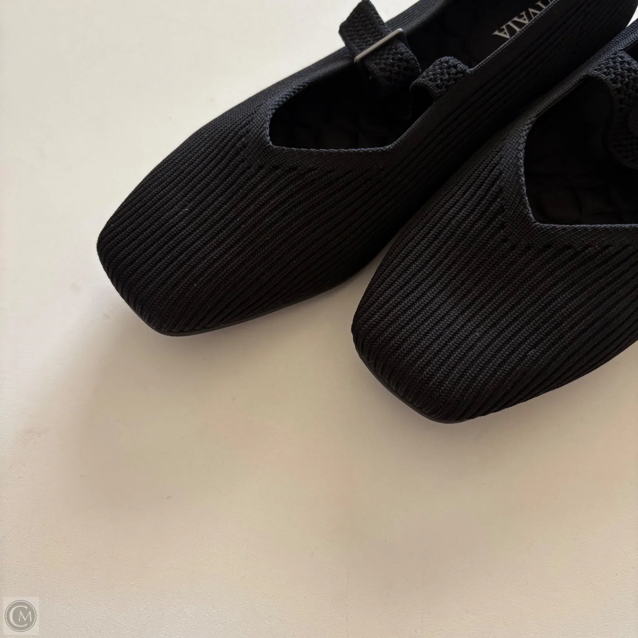 Shoes Flats By Vivaia In Black, Size: 6 - Image 3