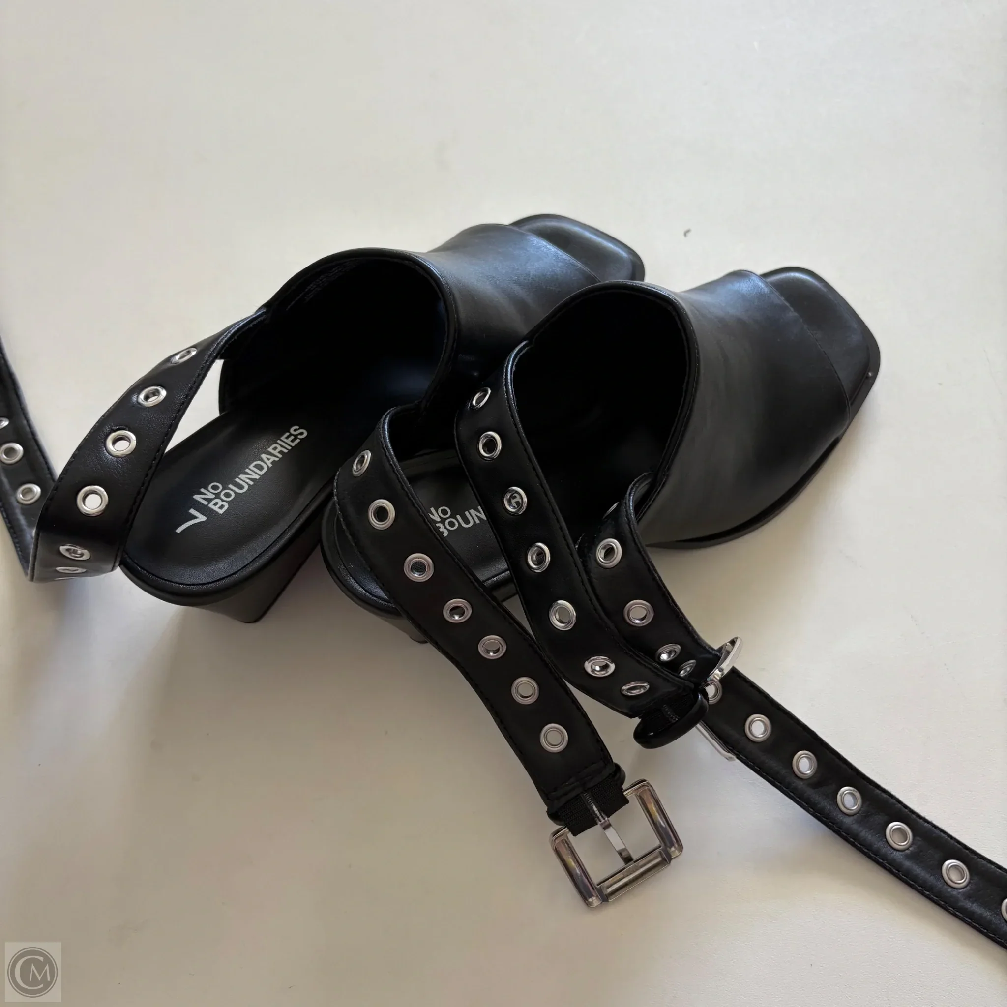Sandals Heels Block By No Boundaries In Black, Size: 7 - Image 2