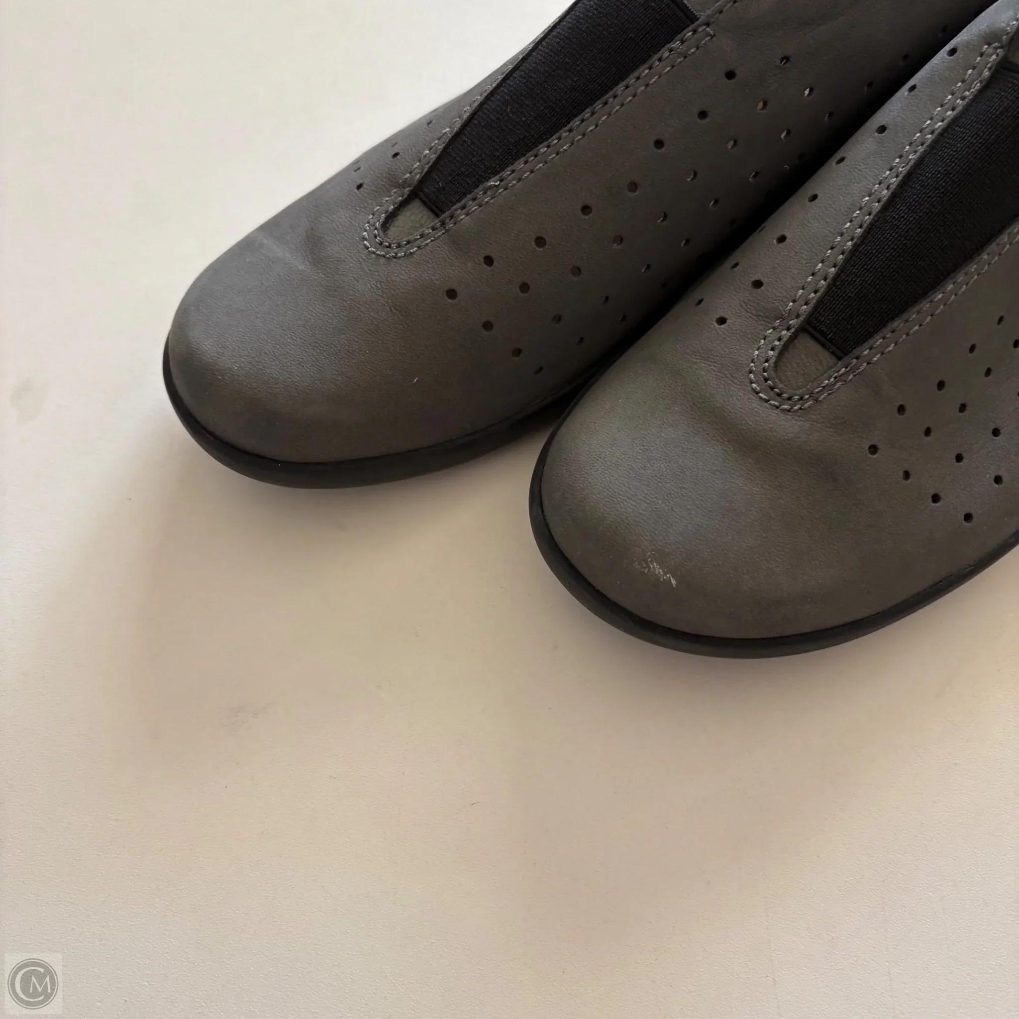 Shoes Flats By Clarks In Grey, Size: 10 - Image 3