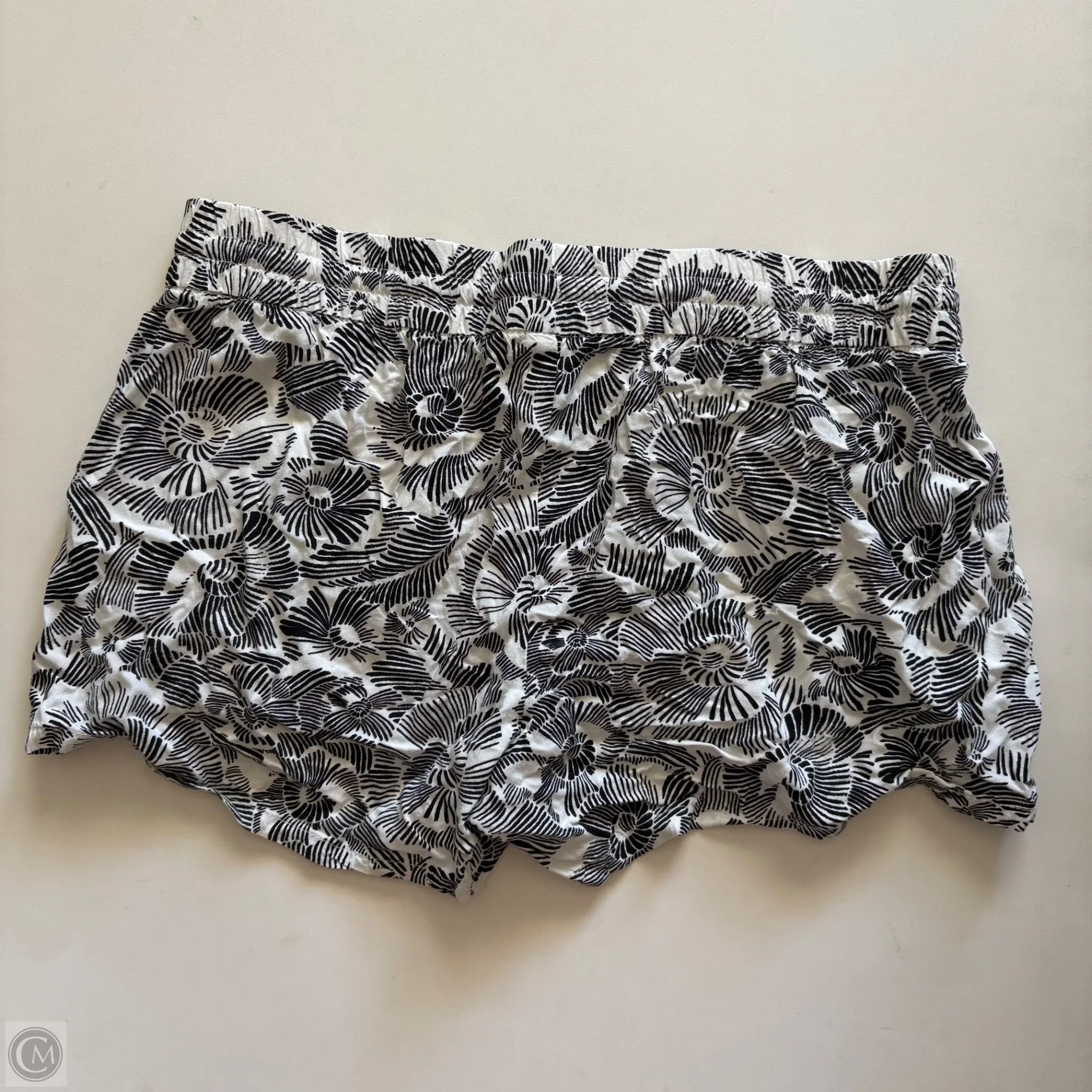 Shorts By Old Navy In Black & White, Size: M - Image 2