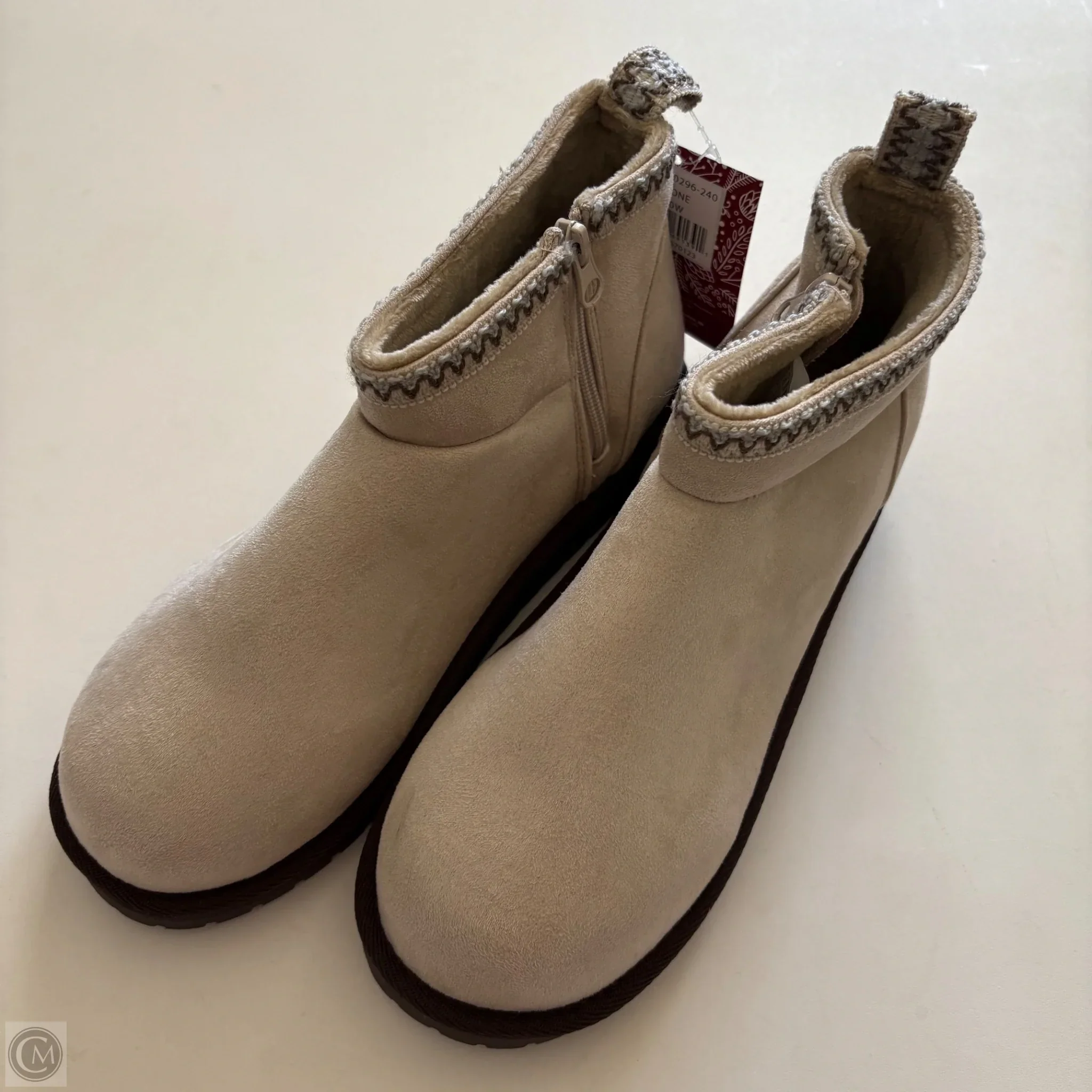 Boots Ankle Flats By Muk Luks In Cream, Size: 10